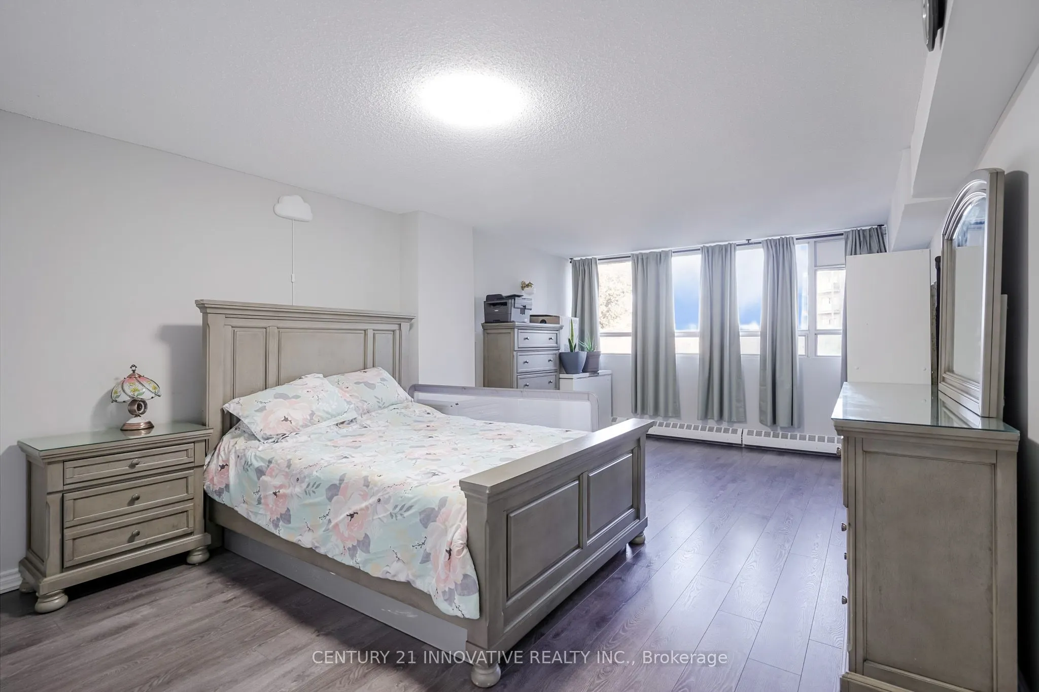 5580 Sheppard Avenue E, #205
