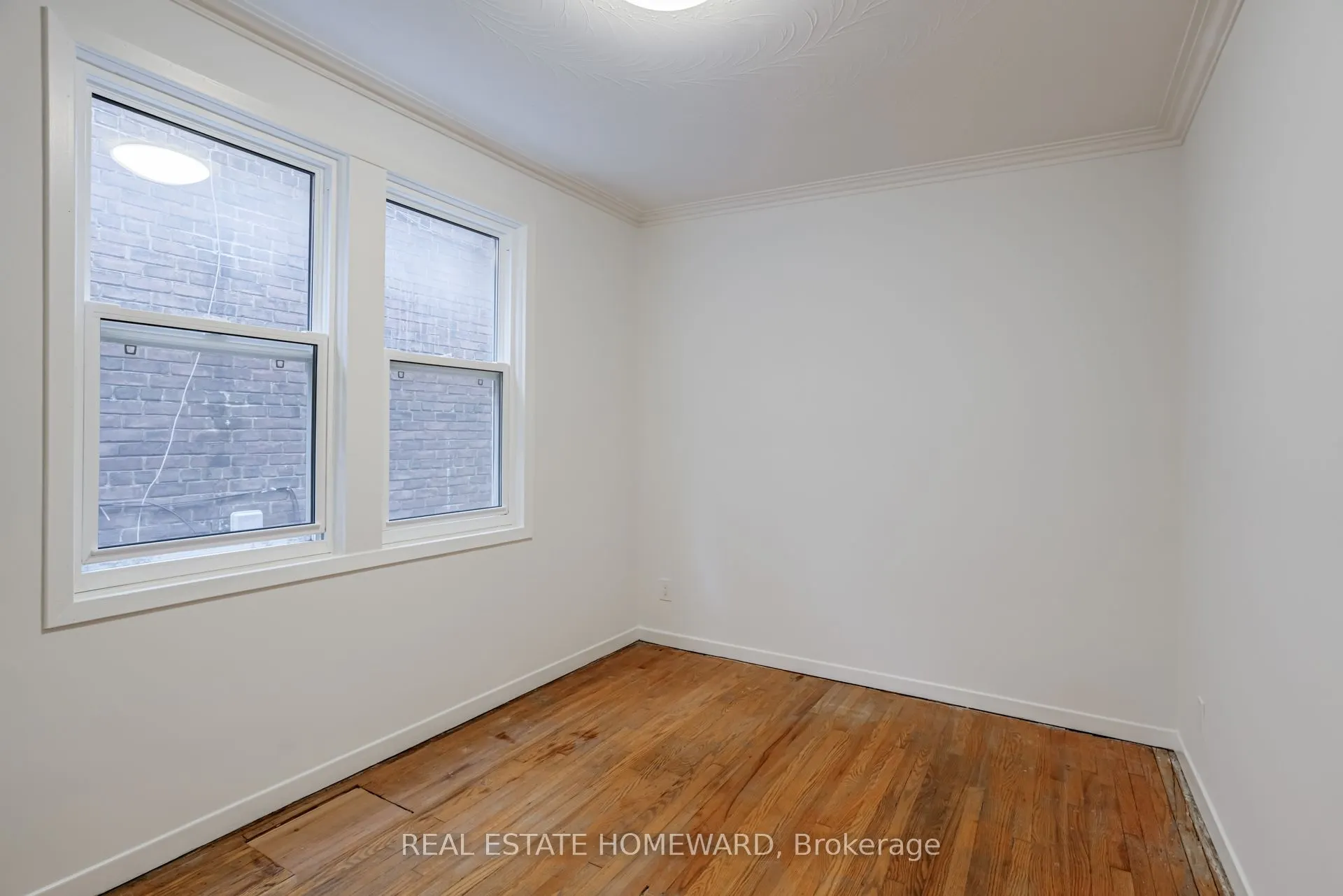106 West Lynn Avenue