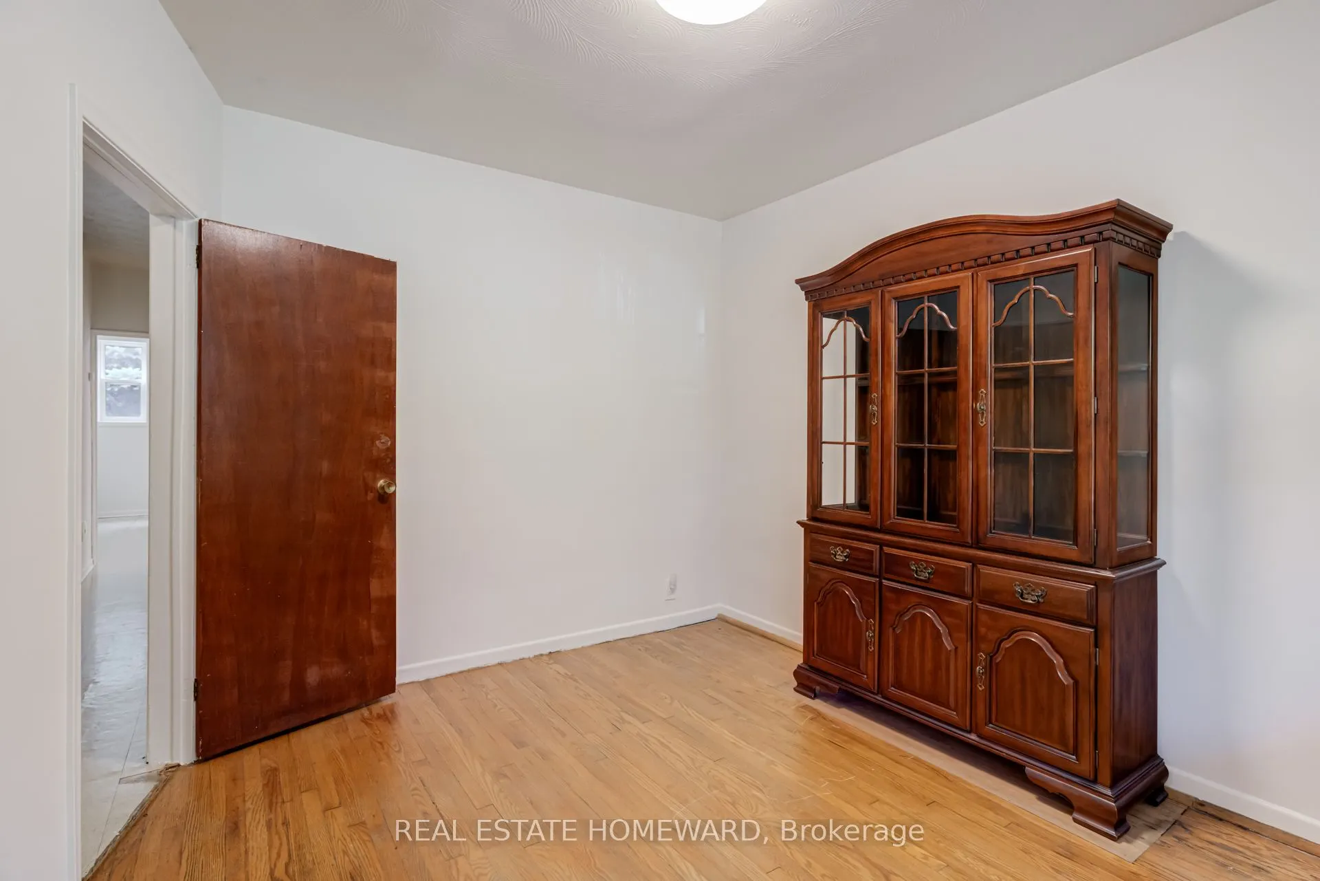 106 West Lynn Avenue
