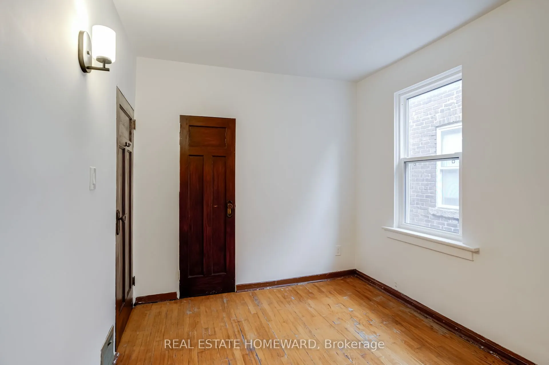 106 West Lynn Avenue