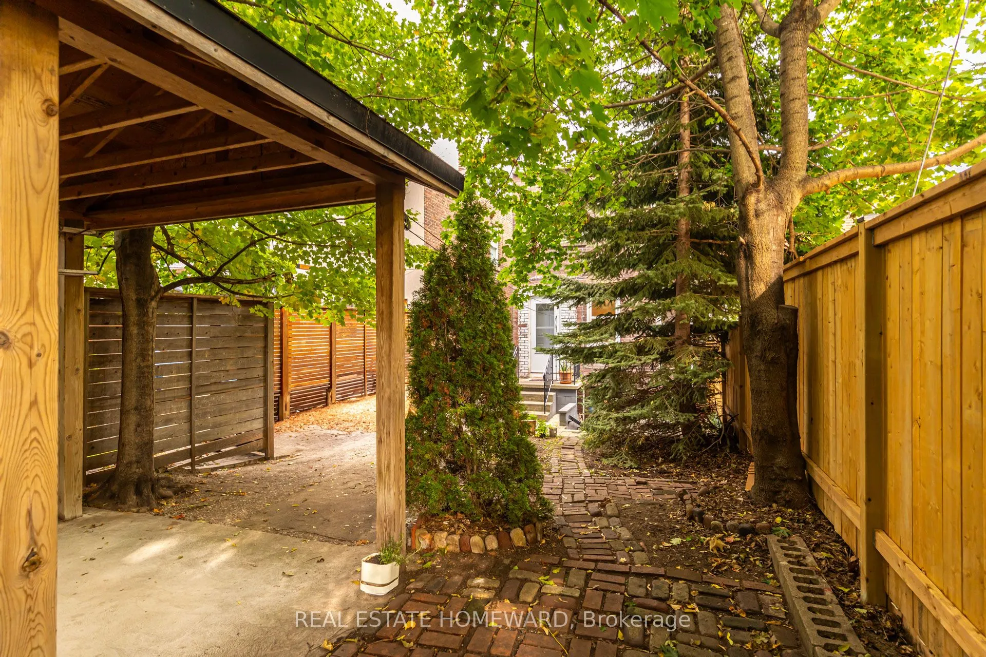 106 West Lynn Avenue