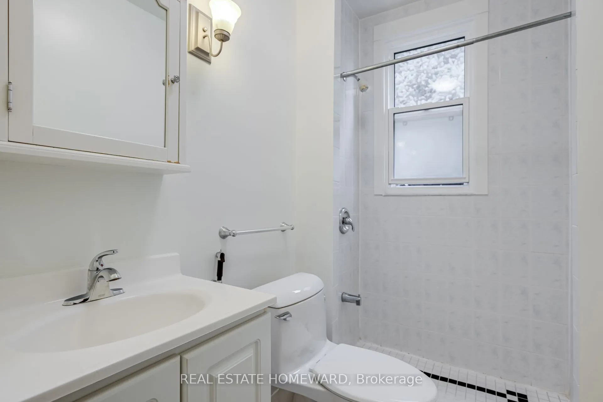 106 West Lynn Avenue