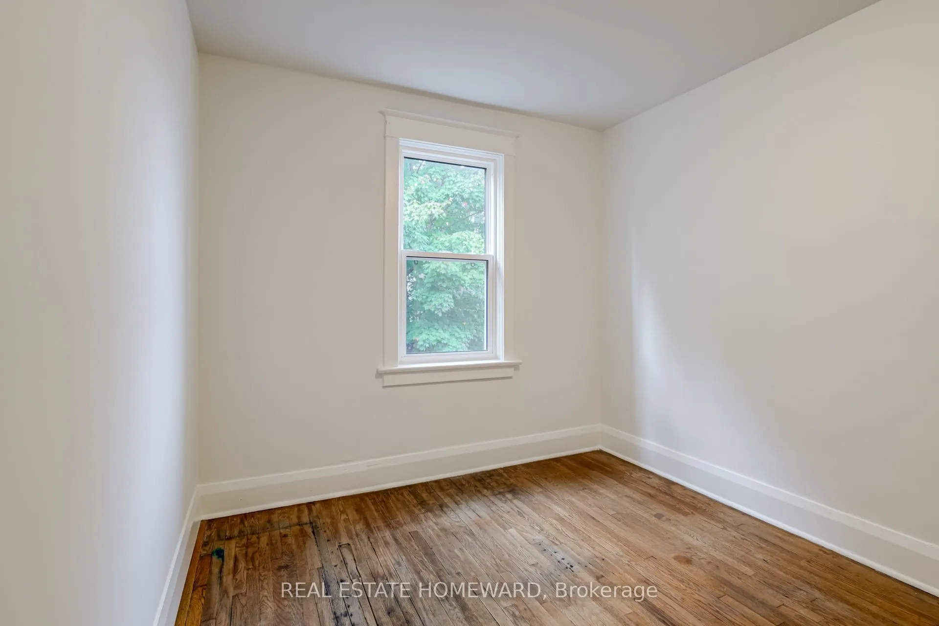 106 West Lynn Avenue