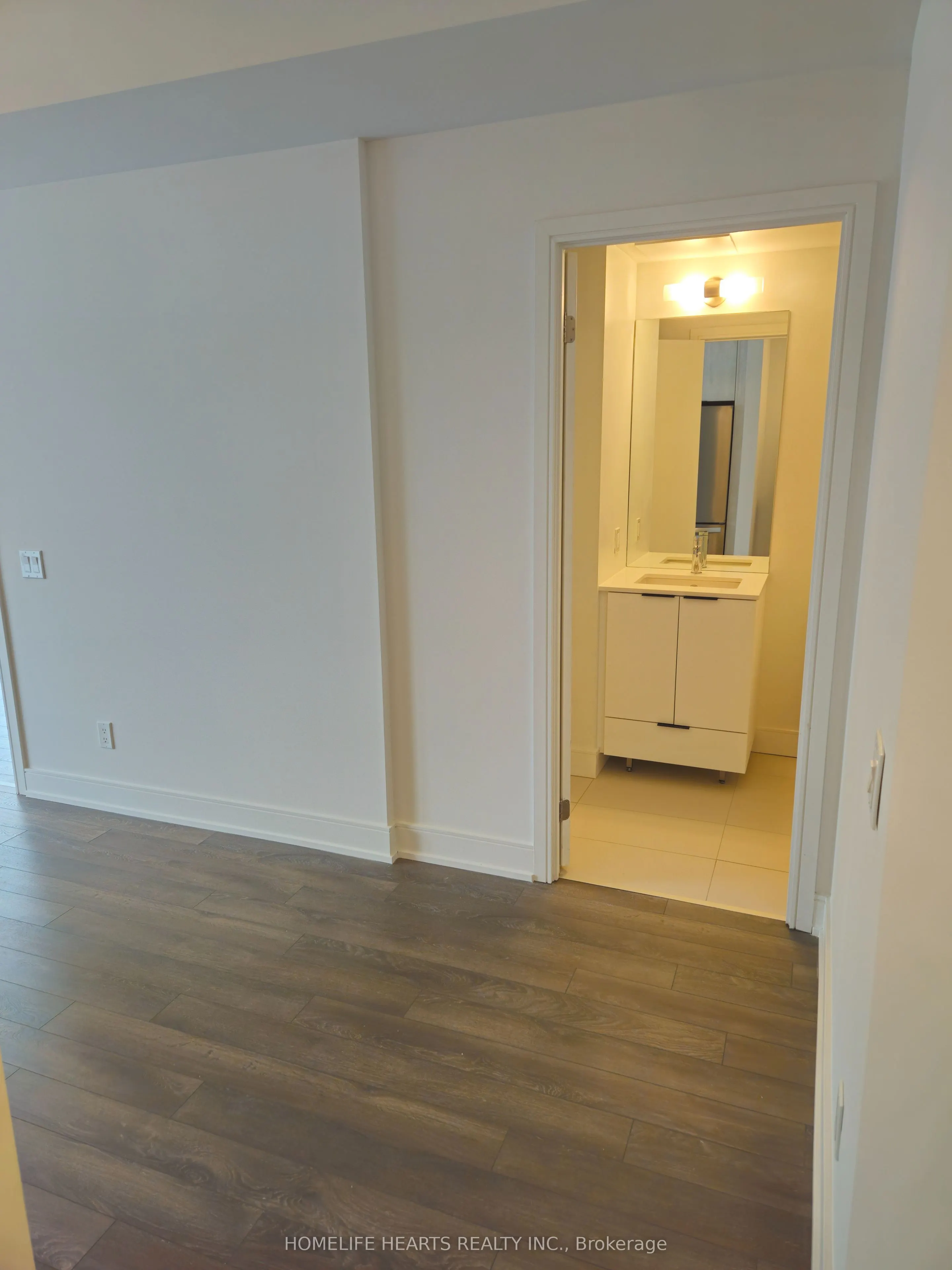 1350 Ellesmere Road, #507