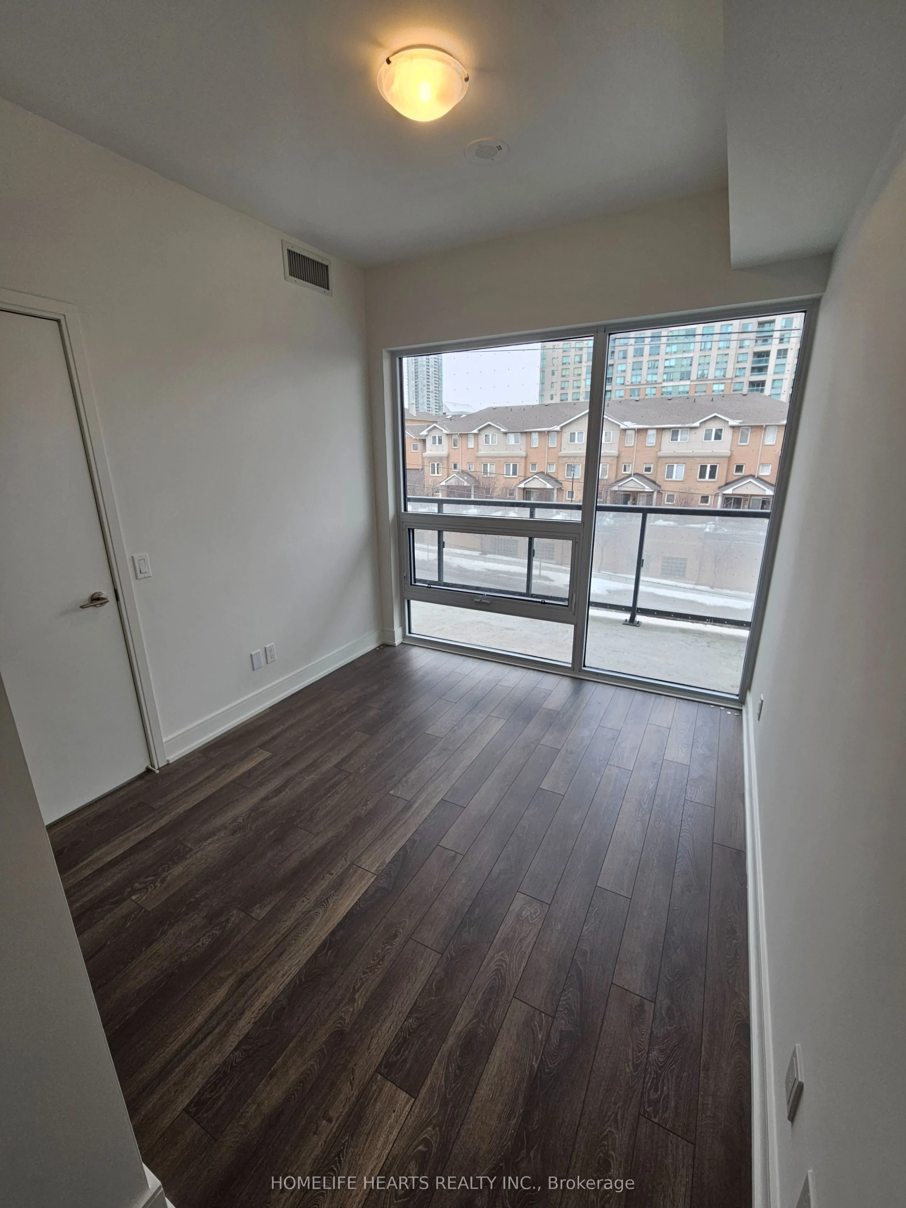 1350 Ellesmere Road, #507