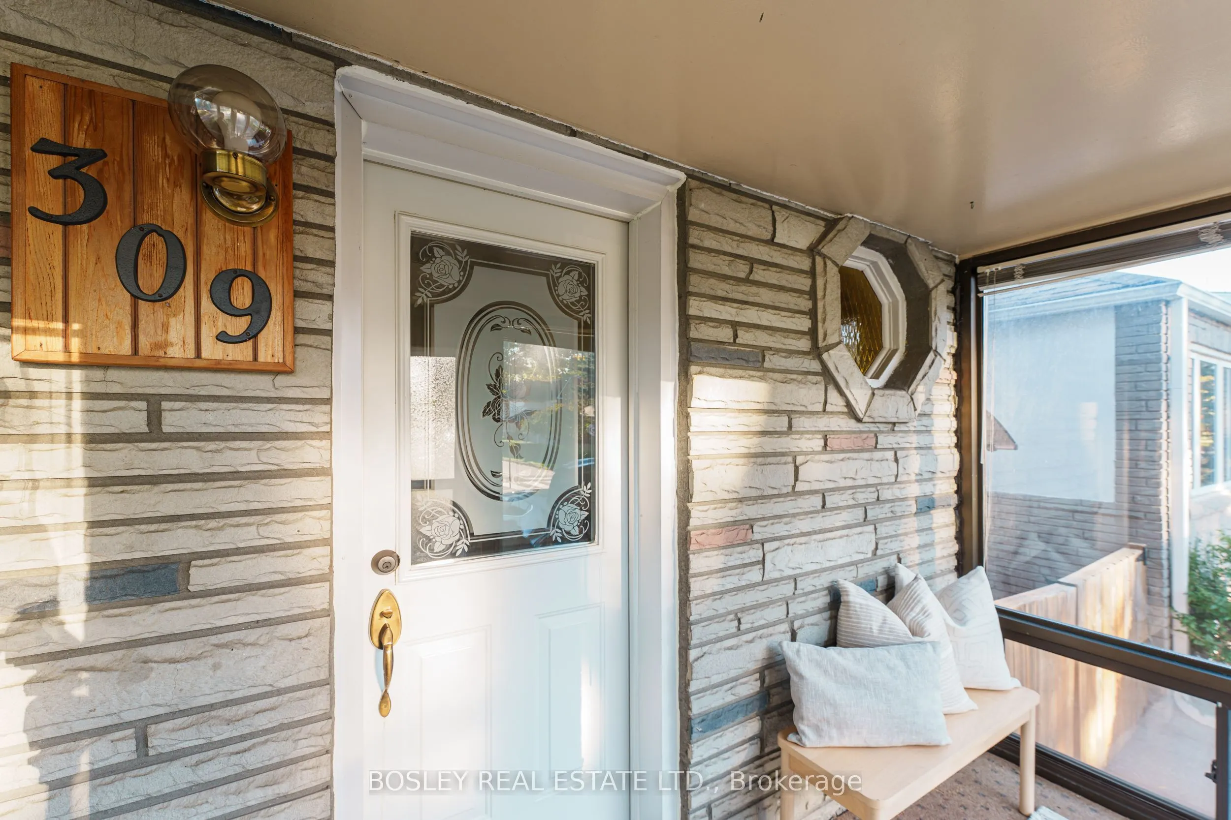 309 Warden Avenue