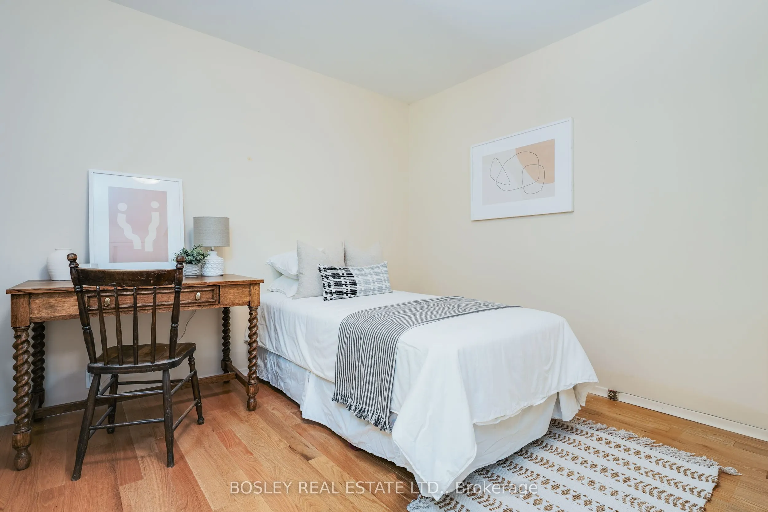 309 Warden Avenue