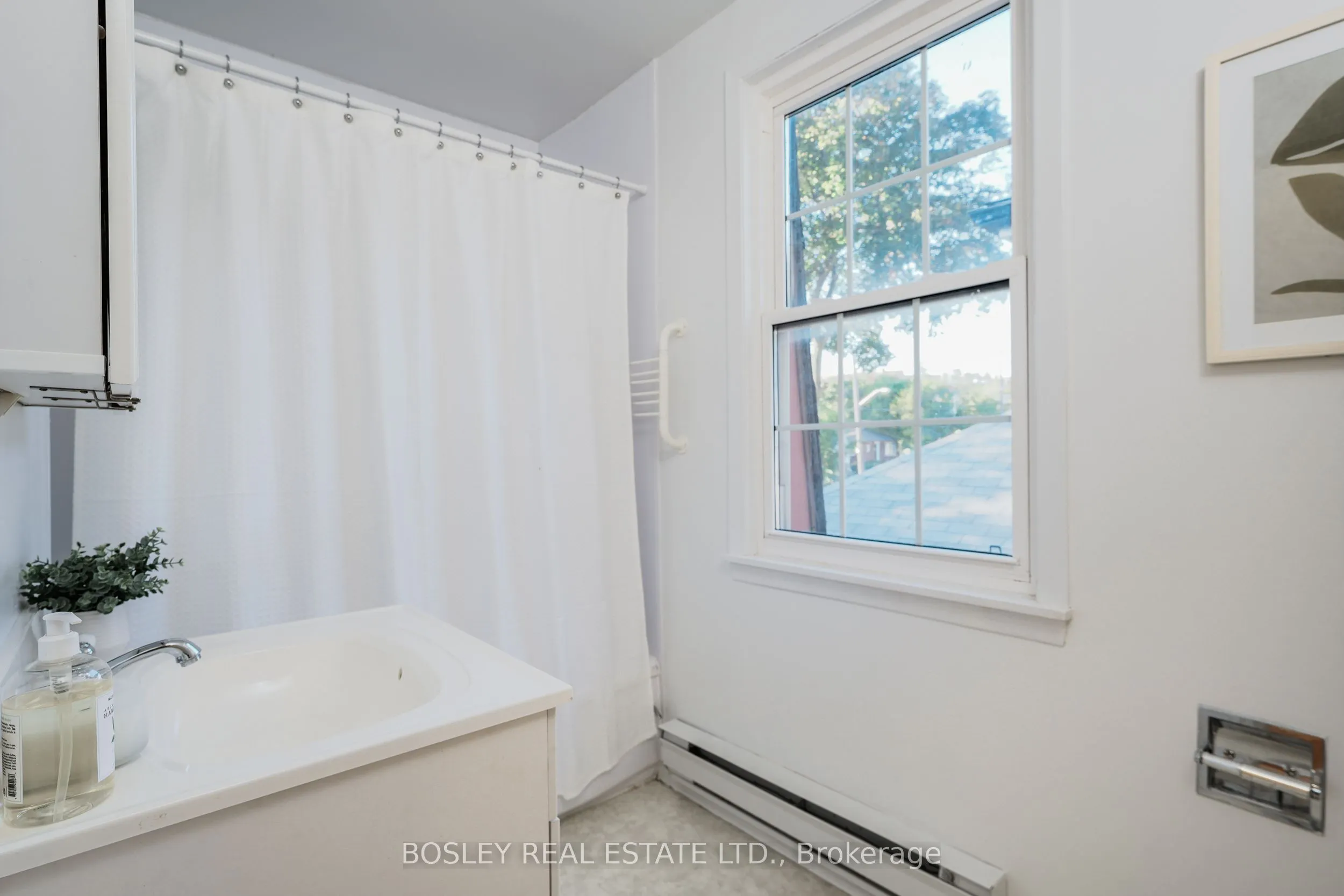 309 Warden Avenue
