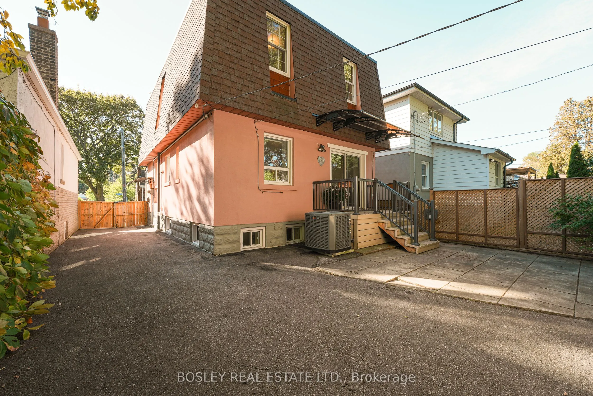 309 Warden Avenue