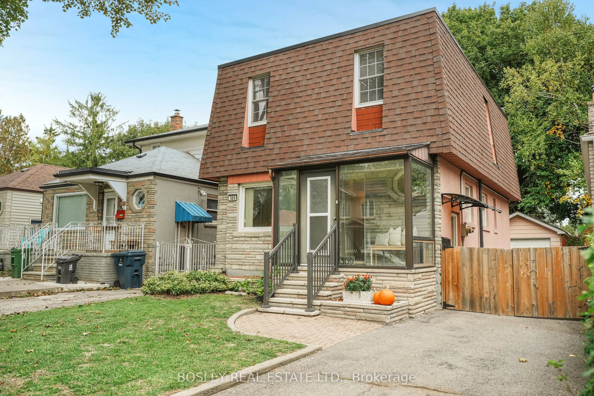 309 Warden Avenue