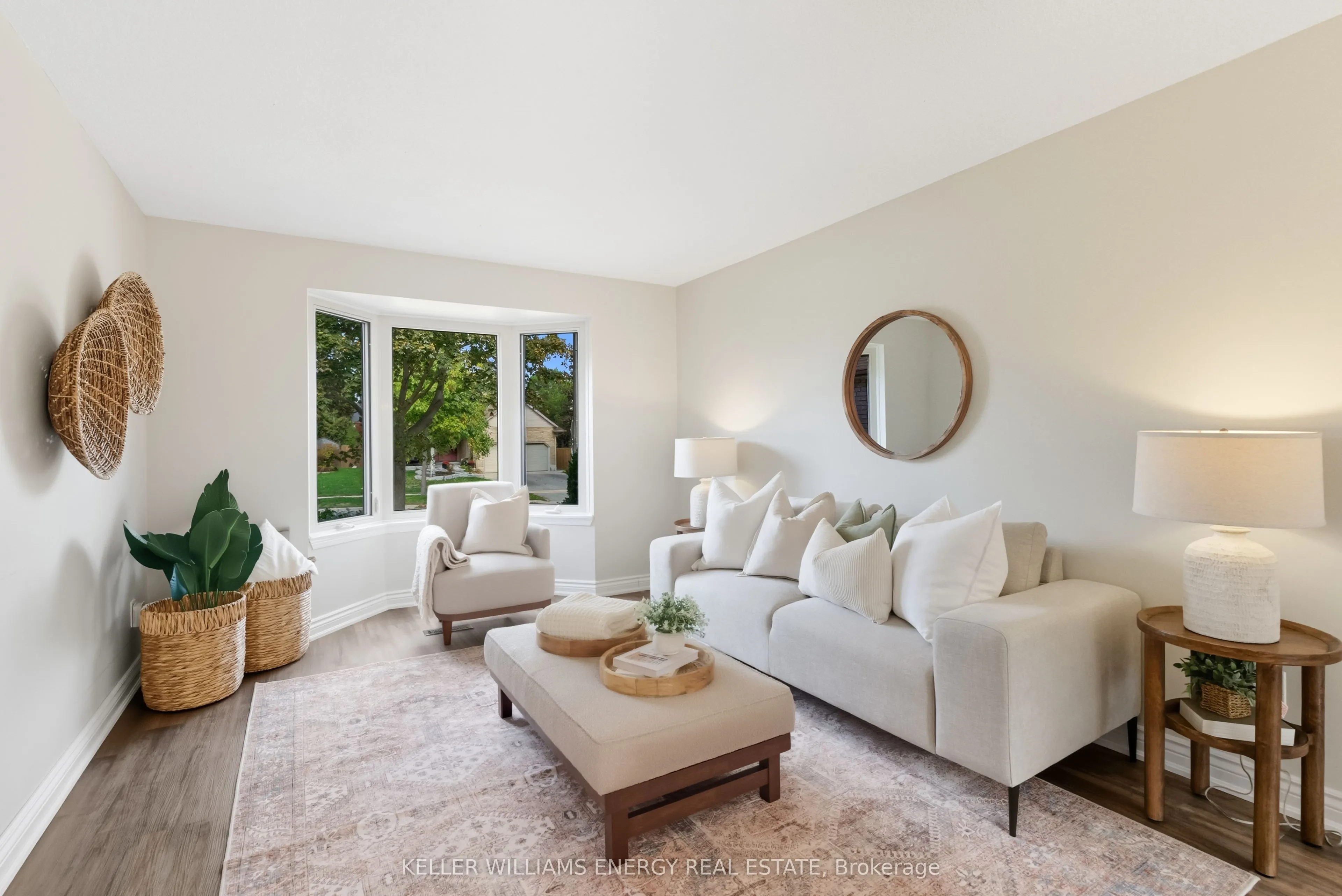 54 Canadian Oaks Drive