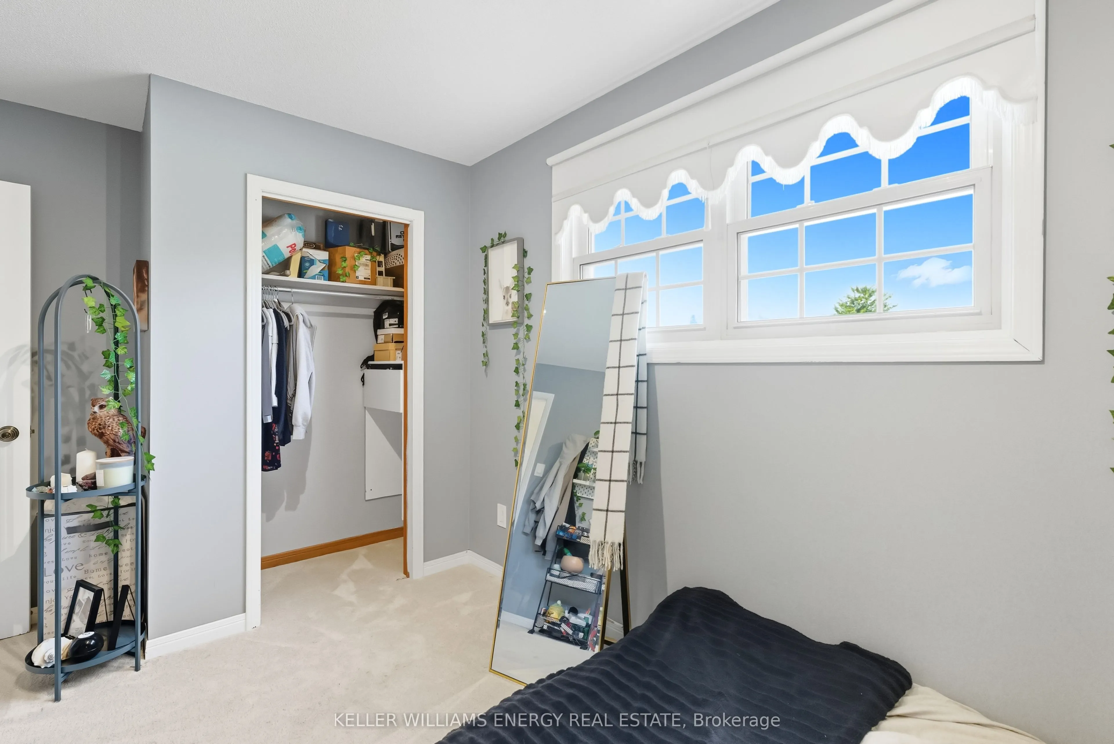 54 Canadian Oaks Drive