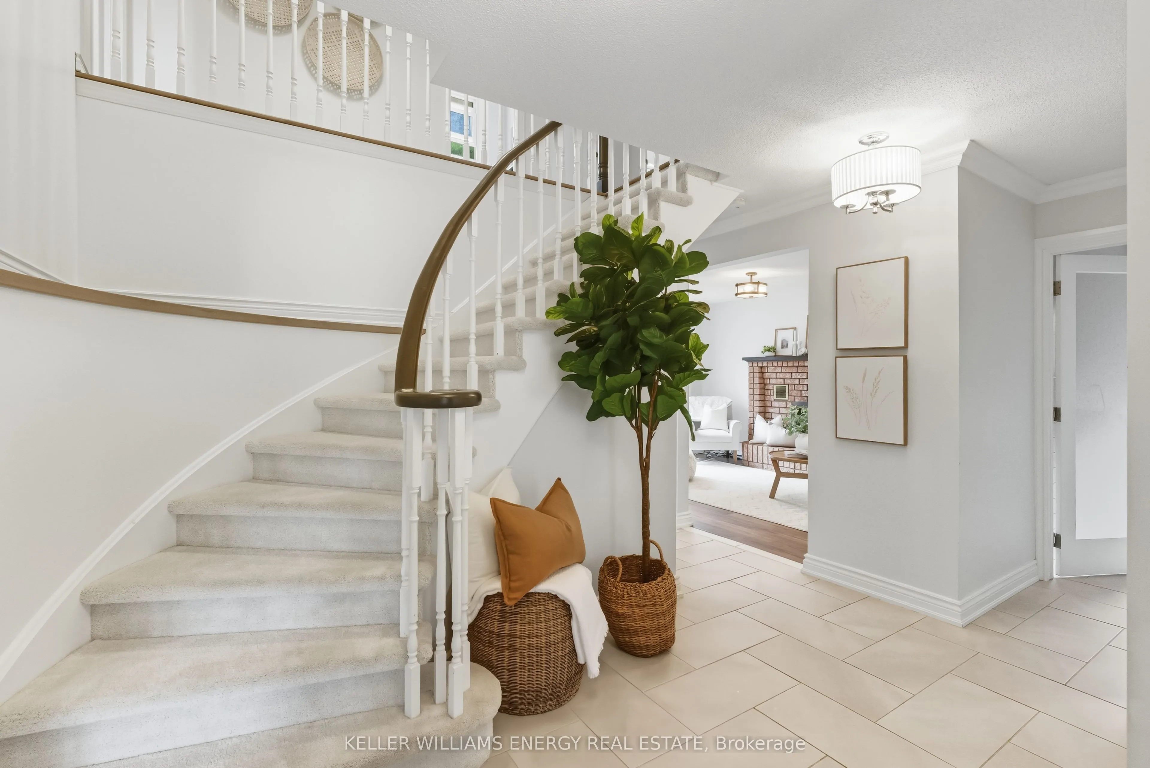 54 Canadian Oaks Drive