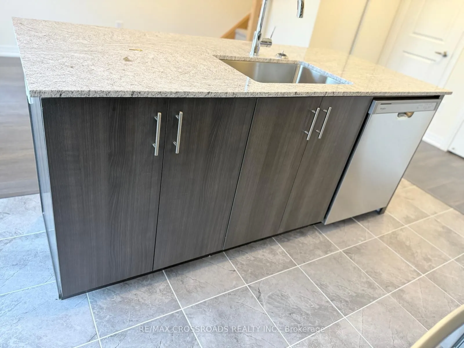 10 Liben Way, #24