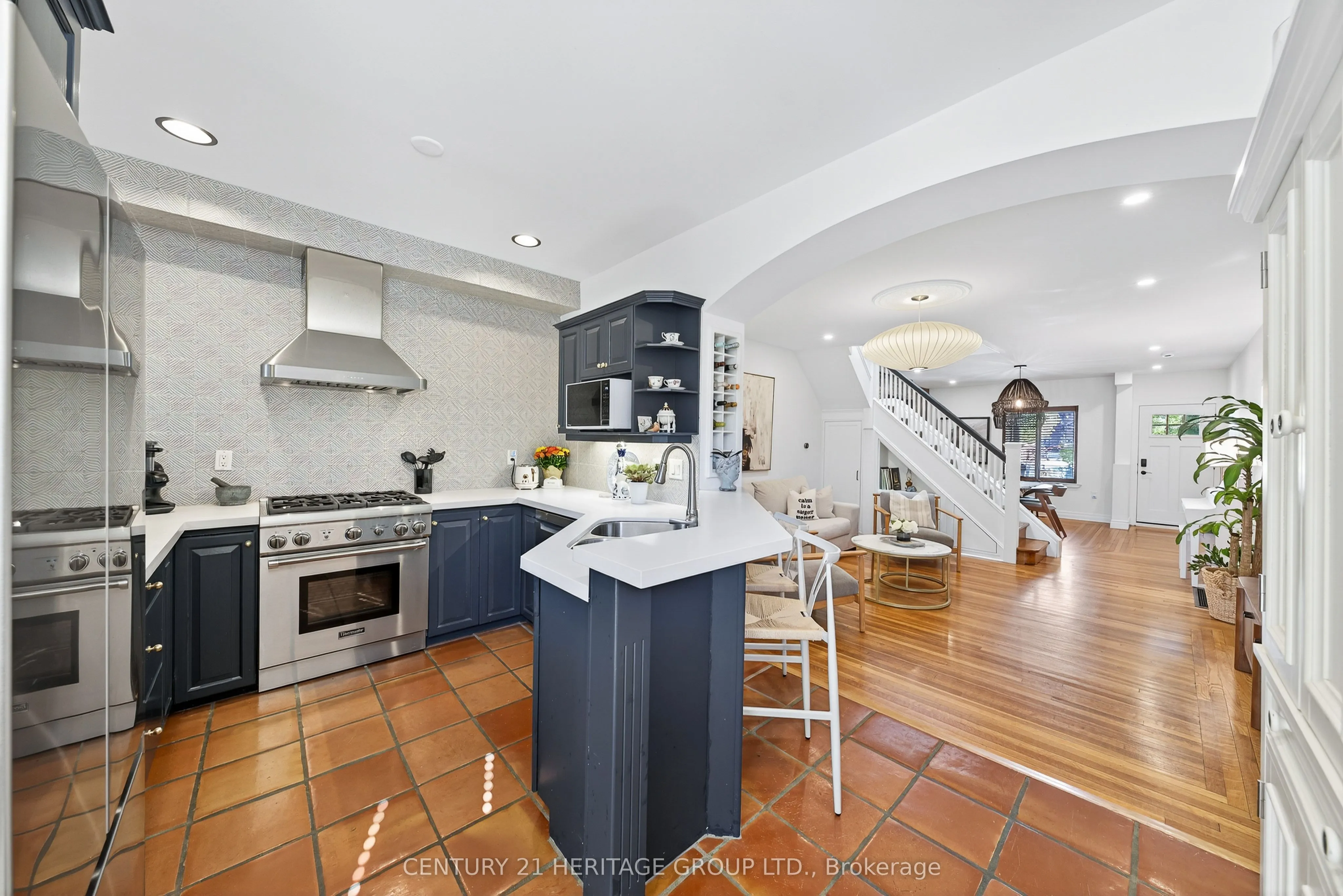 4 Orchard Park Boulevard