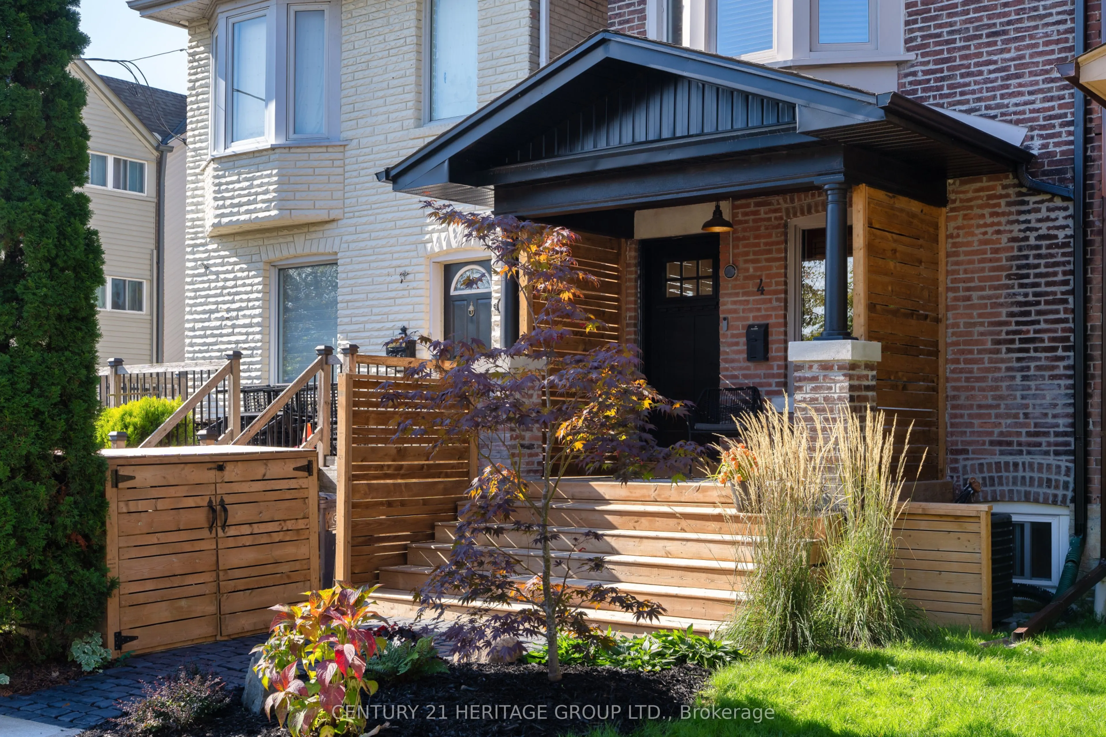 4 Orchard Park Boulevard