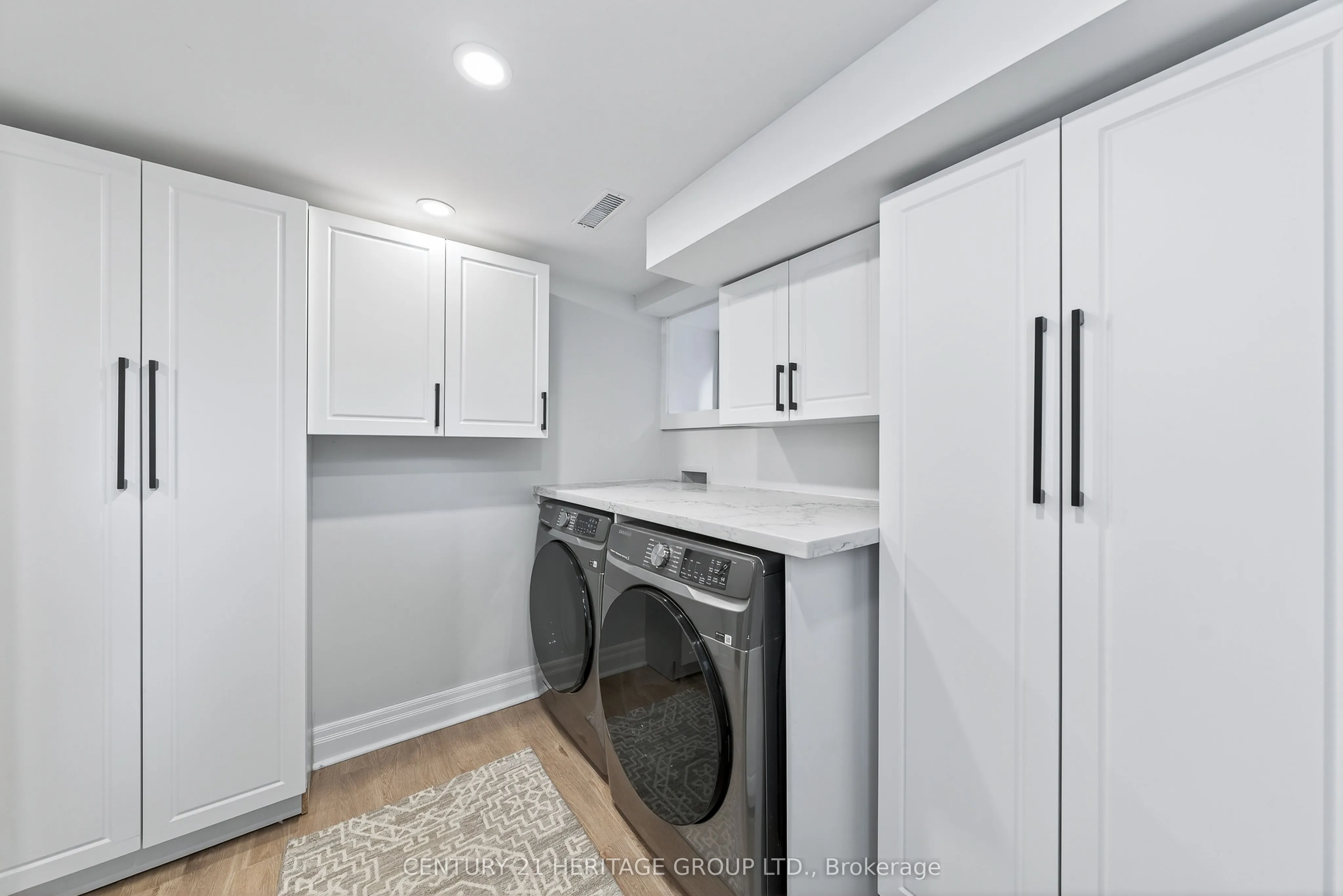 4 Orchard Park Boulevard