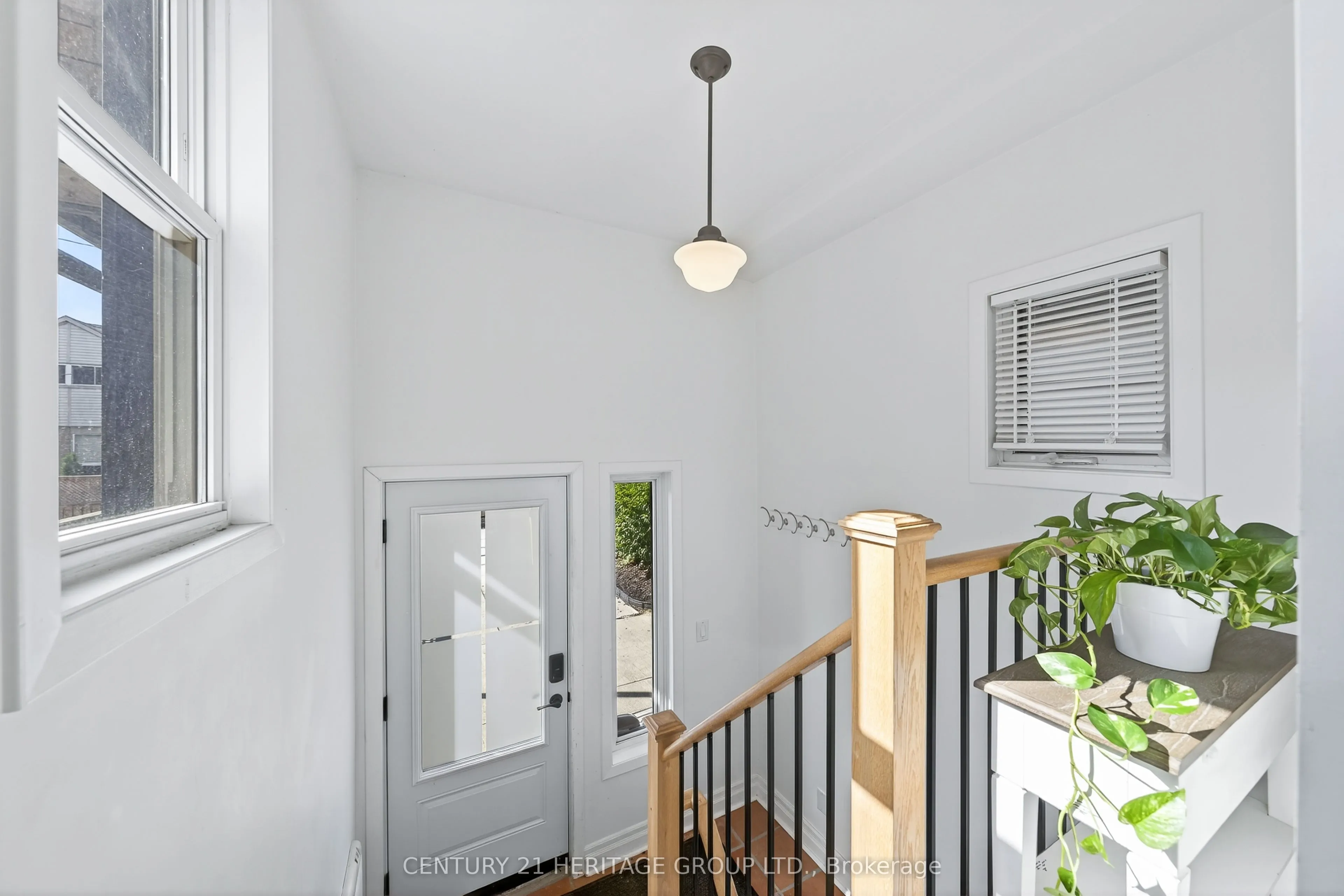 4 Orchard Park Boulevard