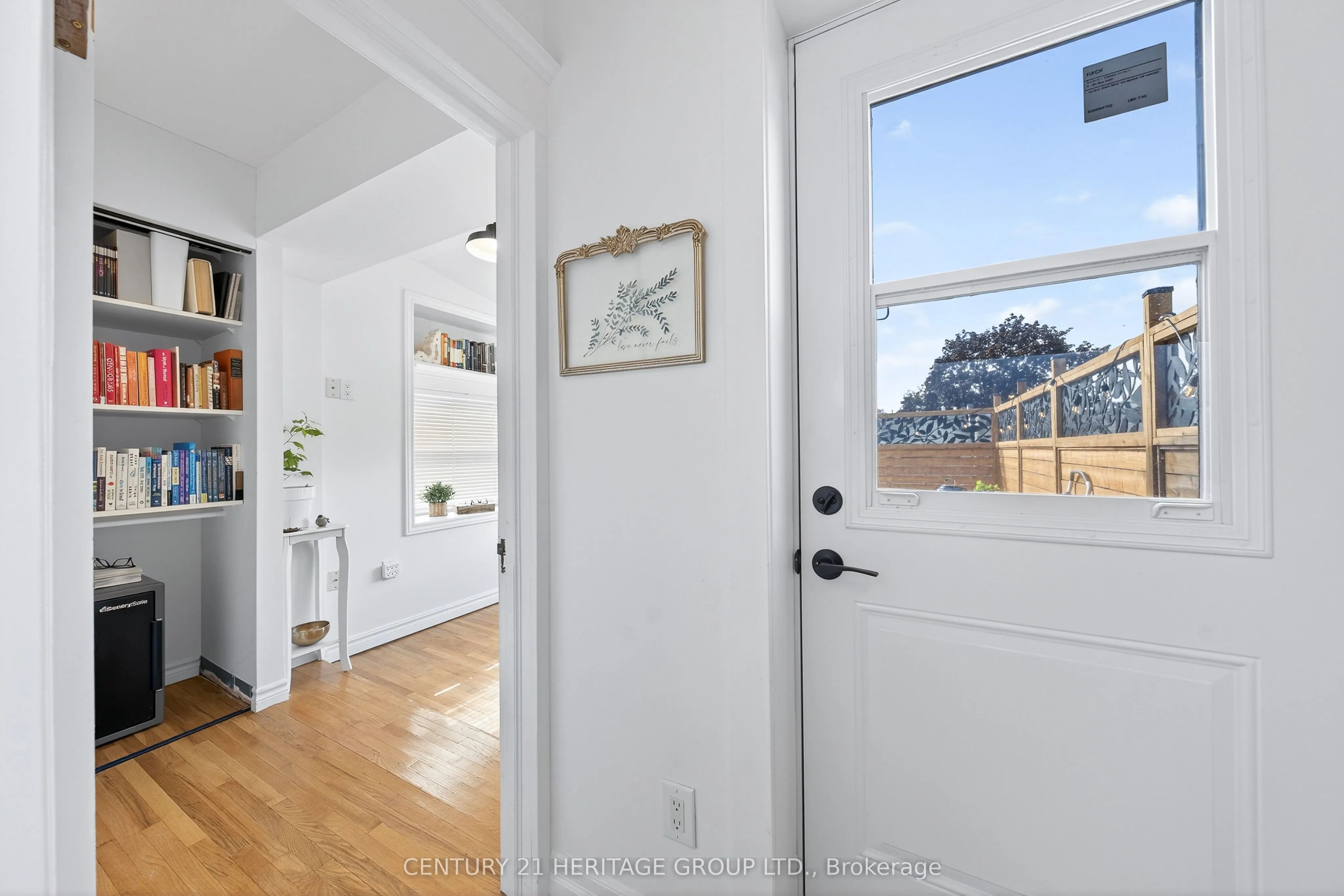 4 Orchard Park Boulevard