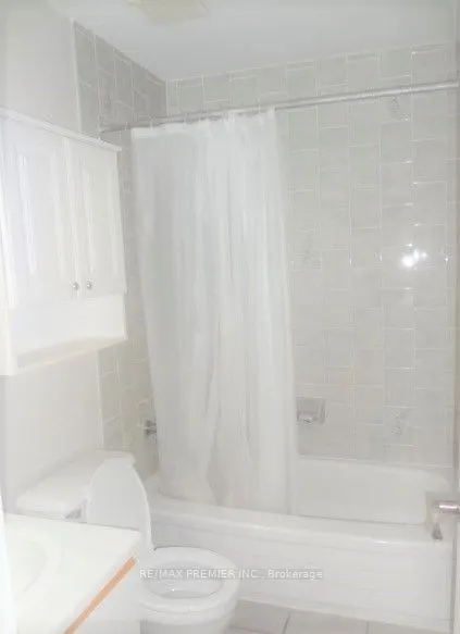 49 Bassett Boulevard, #Main