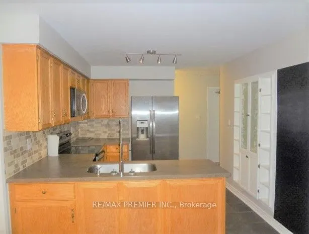 49 Bassett Boulevard, #Main