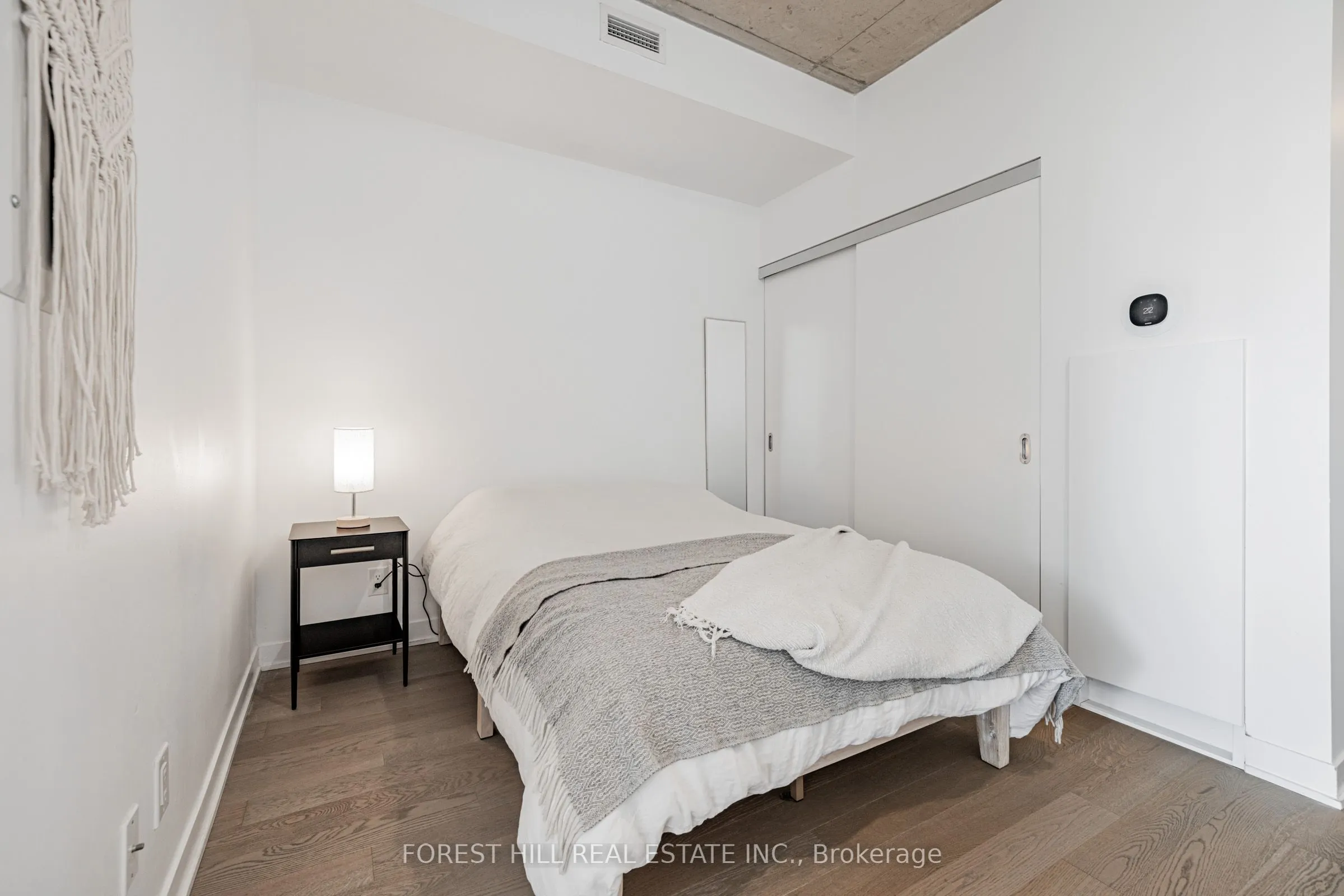 319 Carlaw Avenue, #607