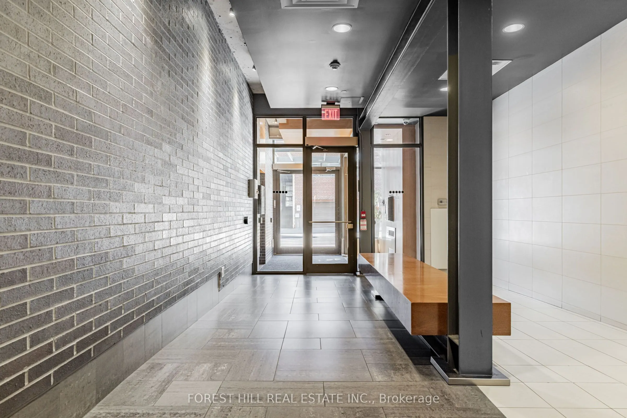 319 Carlaw Avenue, #607