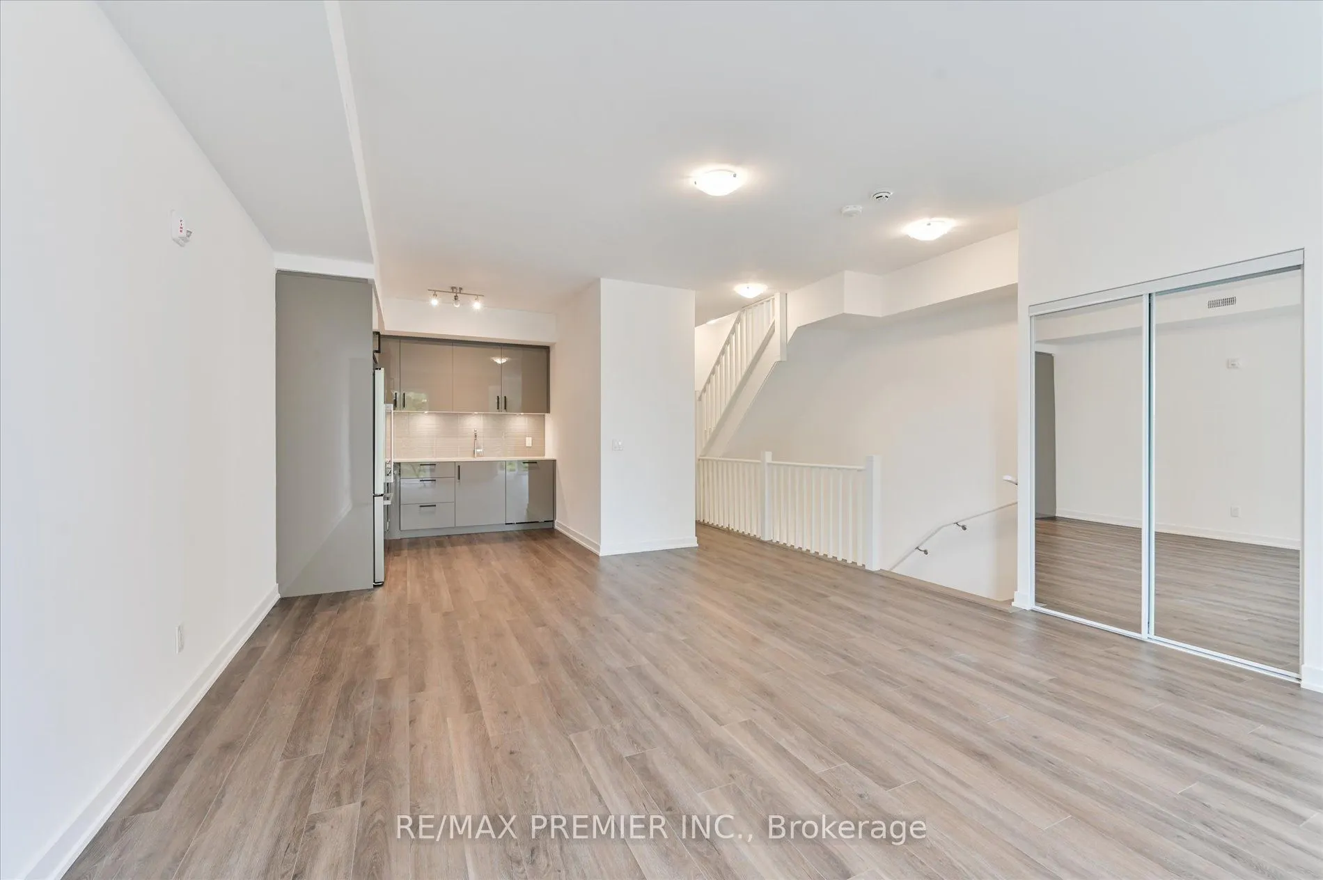 35 Birchcliff Avenue, #43