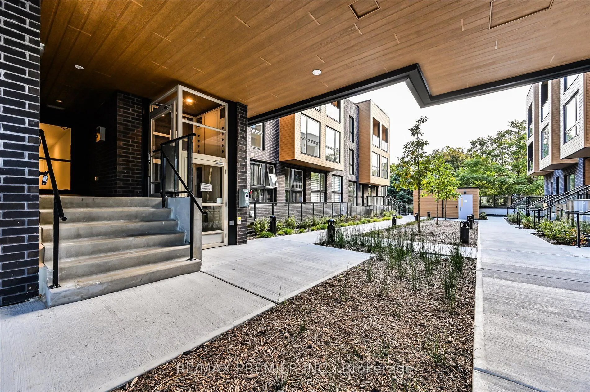 35 Birchcliff Avenue, #43