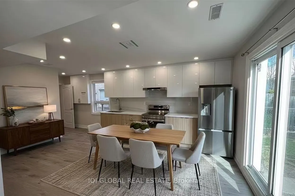 92 Heatherside Drive, #Main