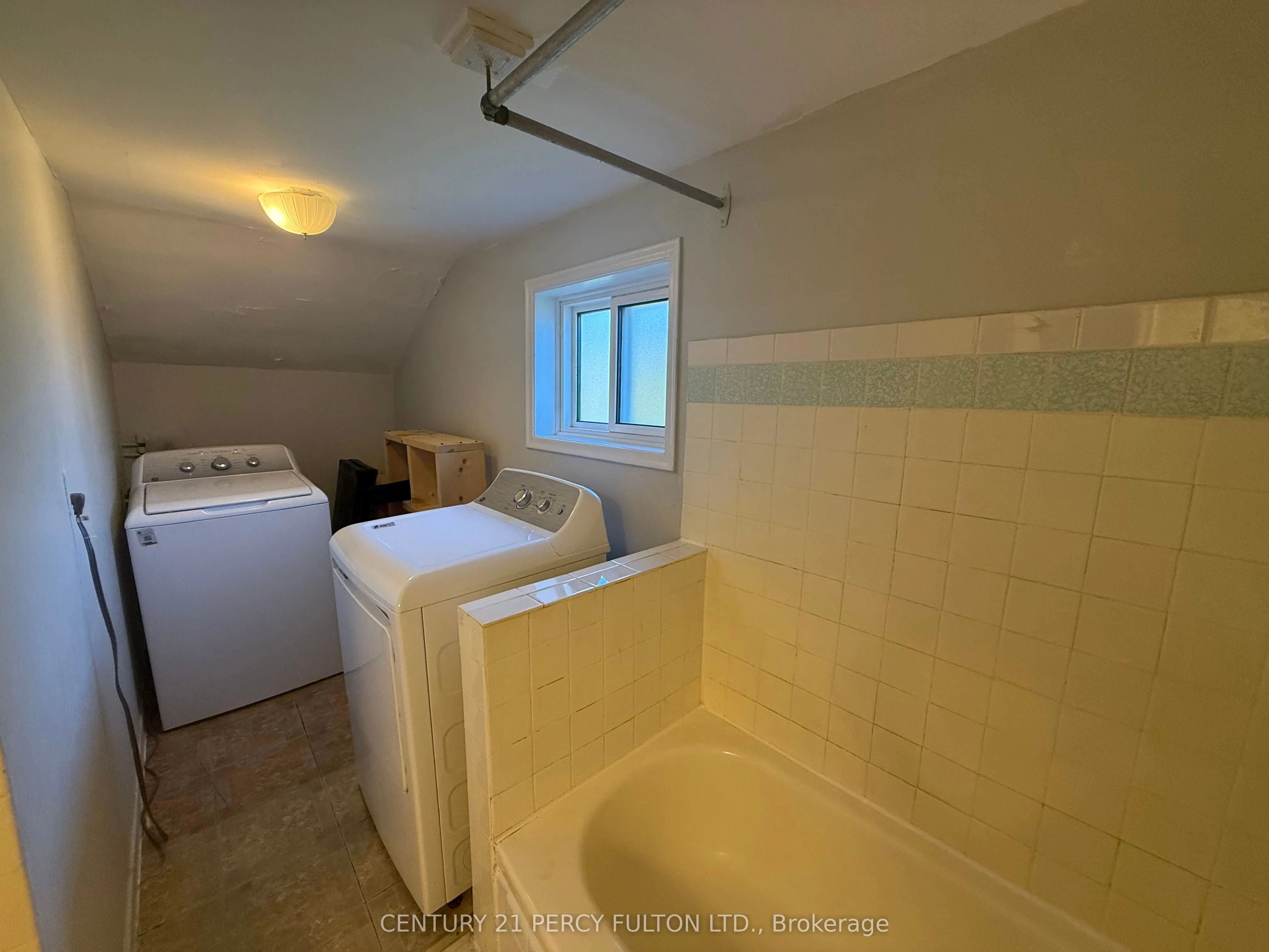 169 Mary Street N, #2
