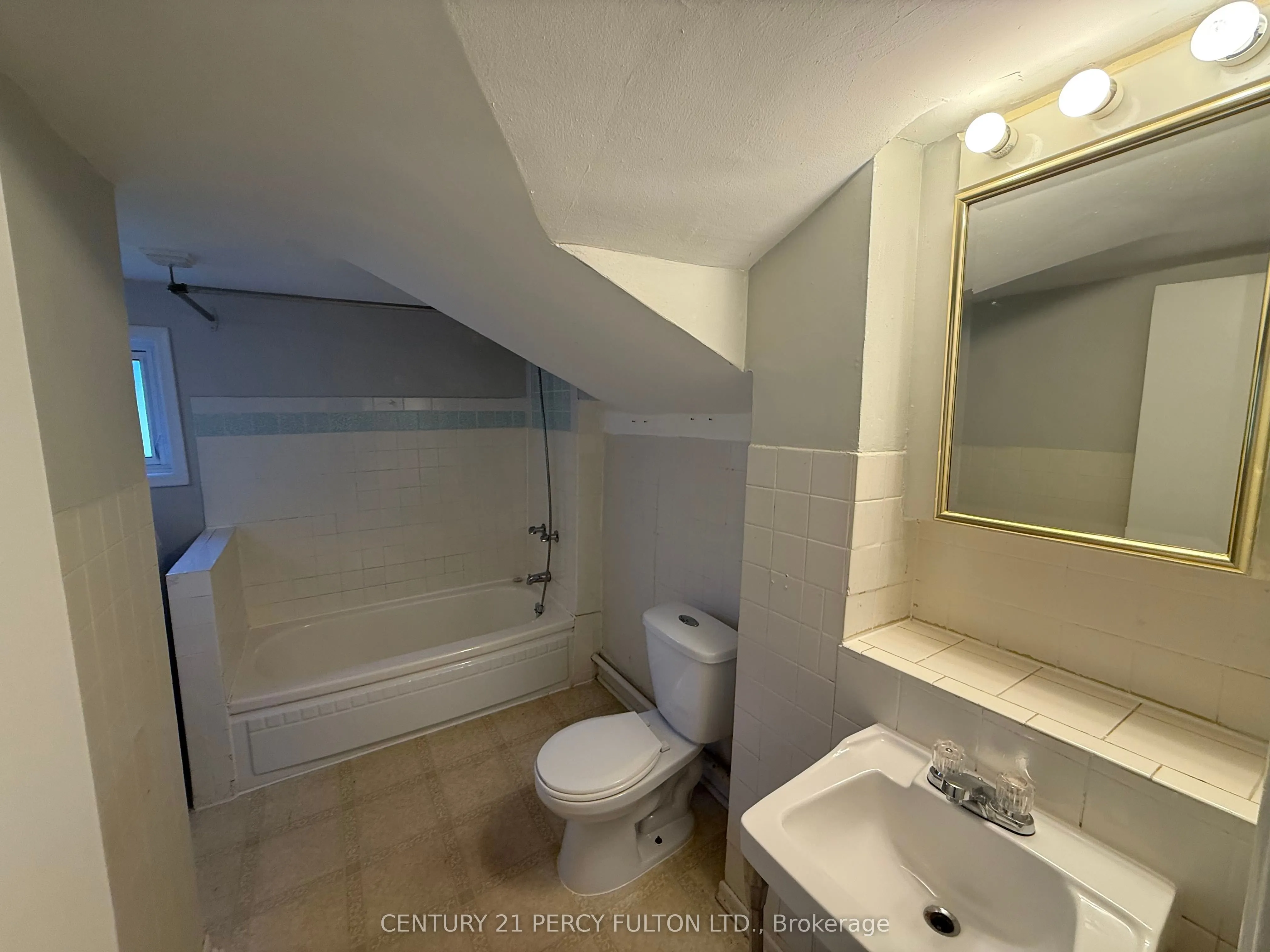 169 Mary Street N, #2