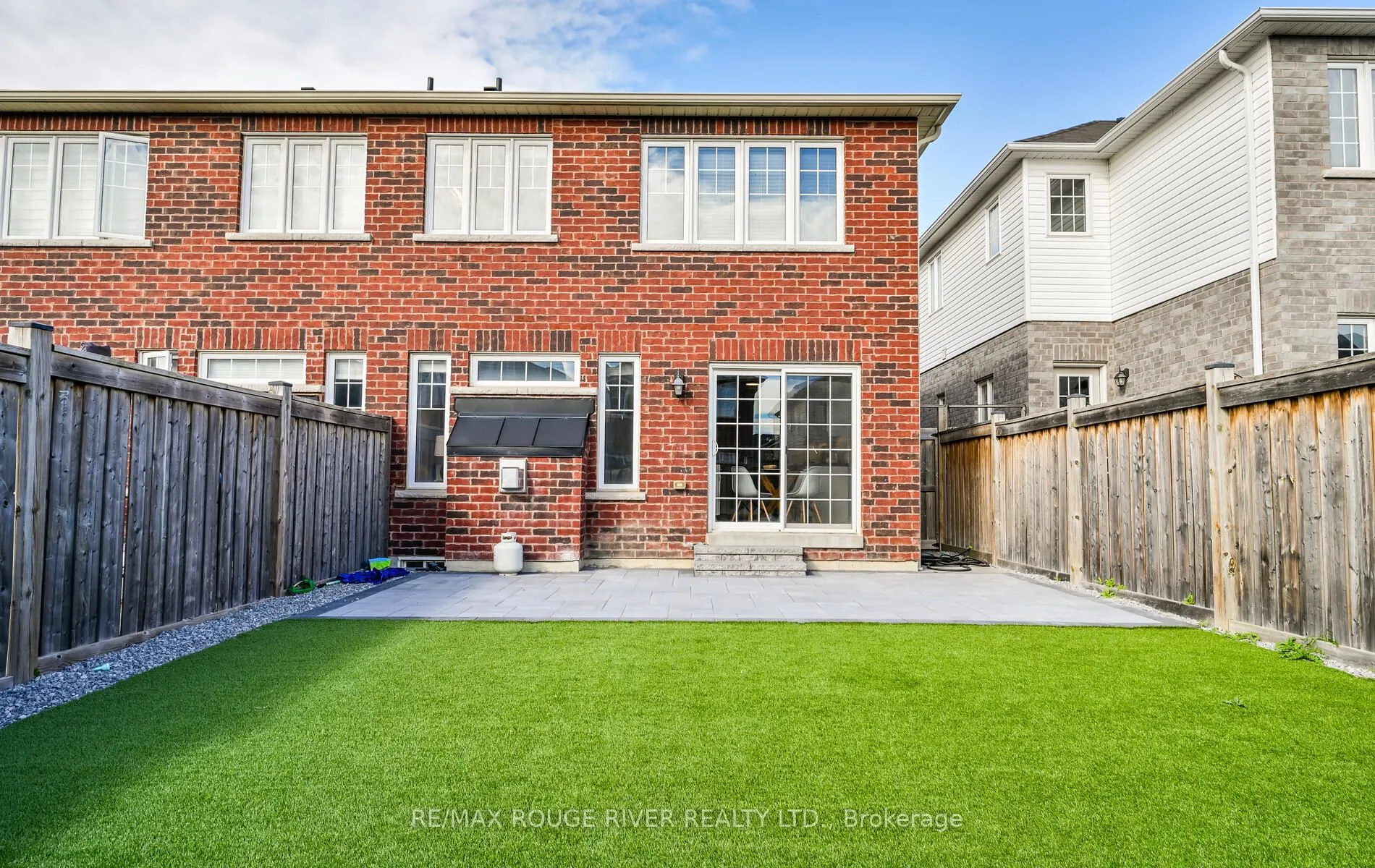 15 Denny Street