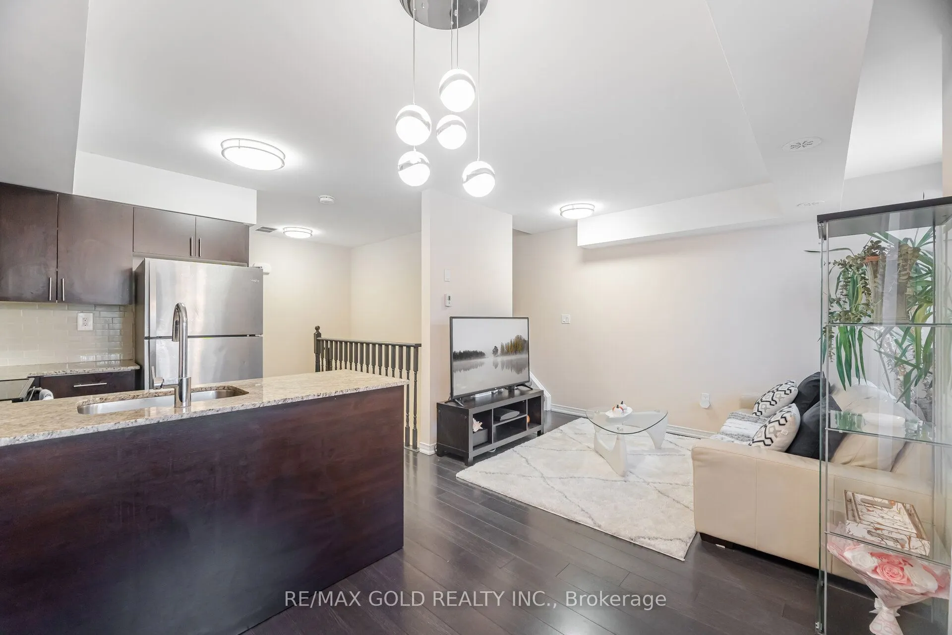 80 Orchid Place, #317