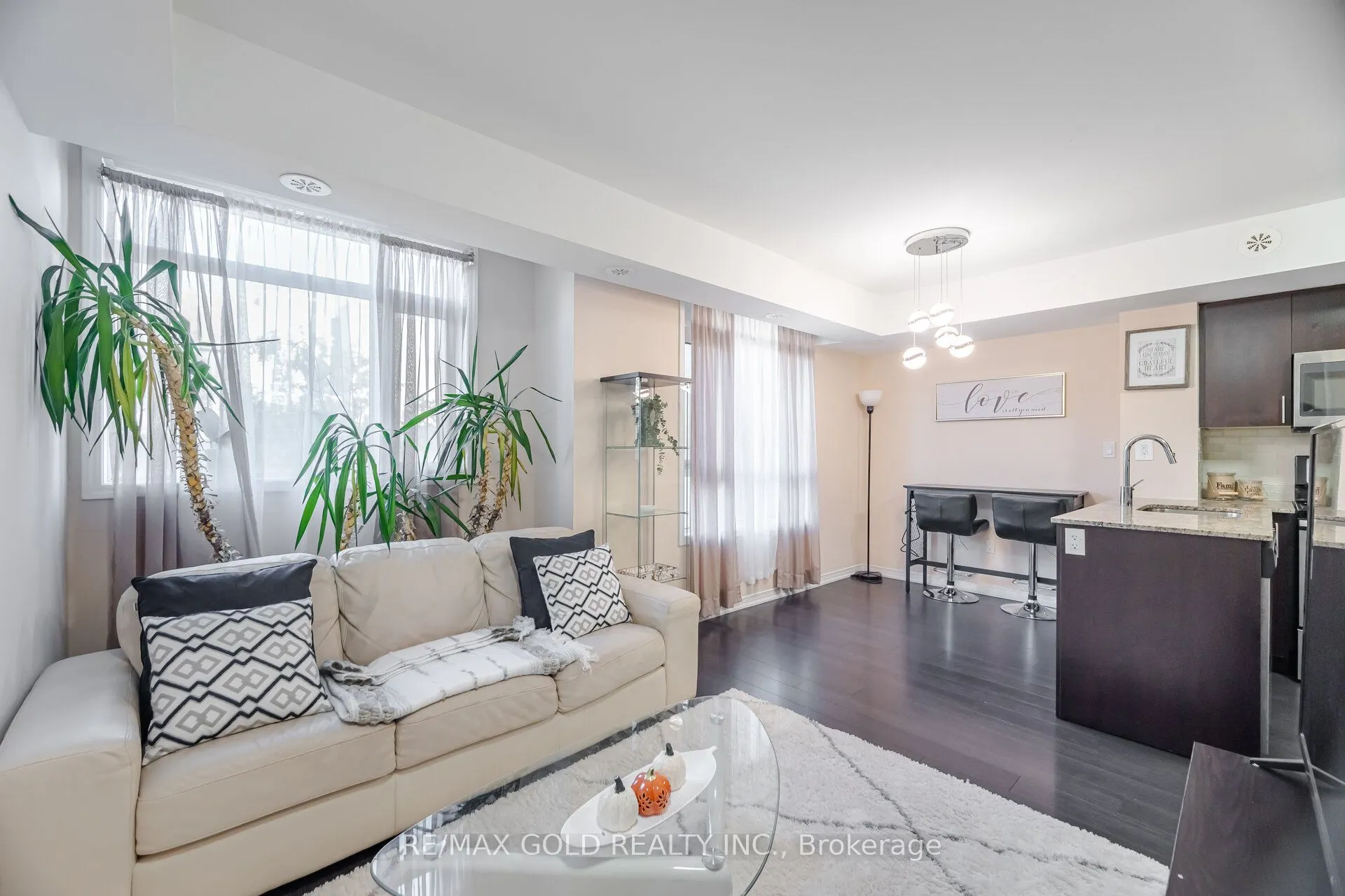 80 Orchid Place, #317