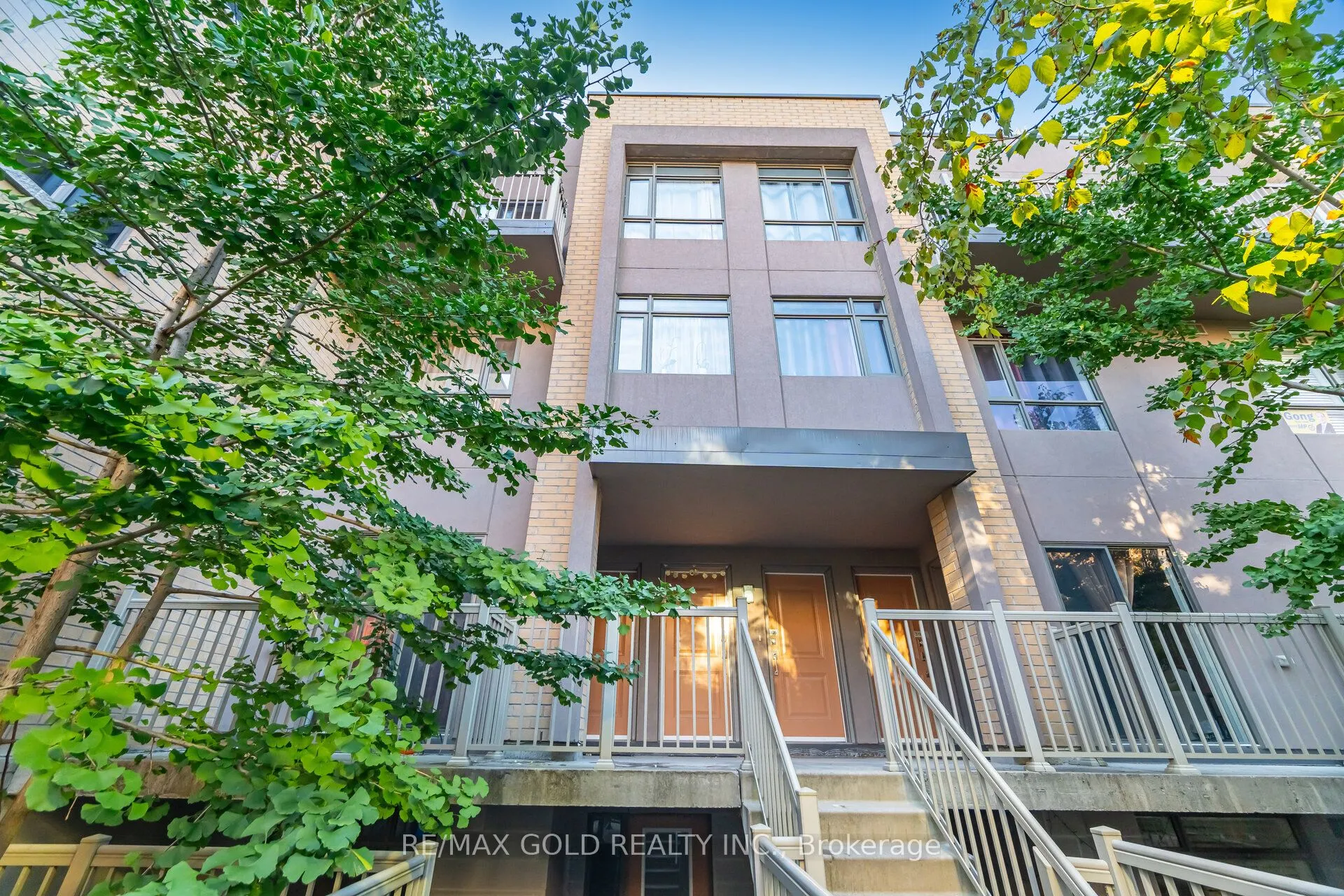 80 Orchid Place, #317