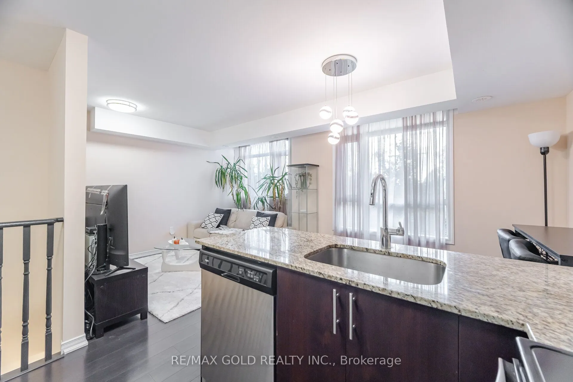 80 Orchid Place, #317