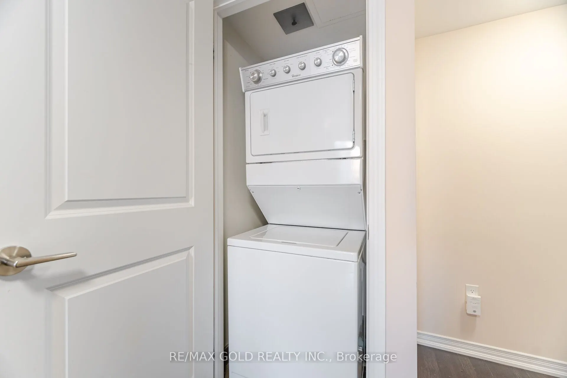 80 Orchid Place, #317