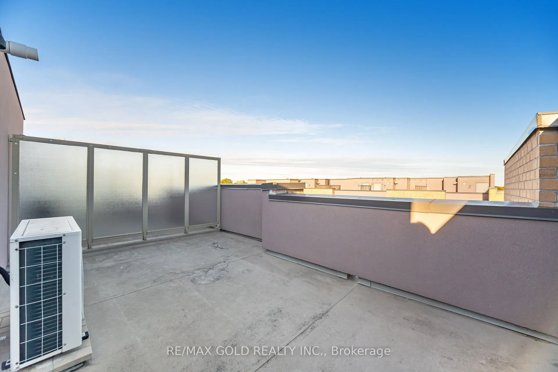 80 Orchid Place, #317