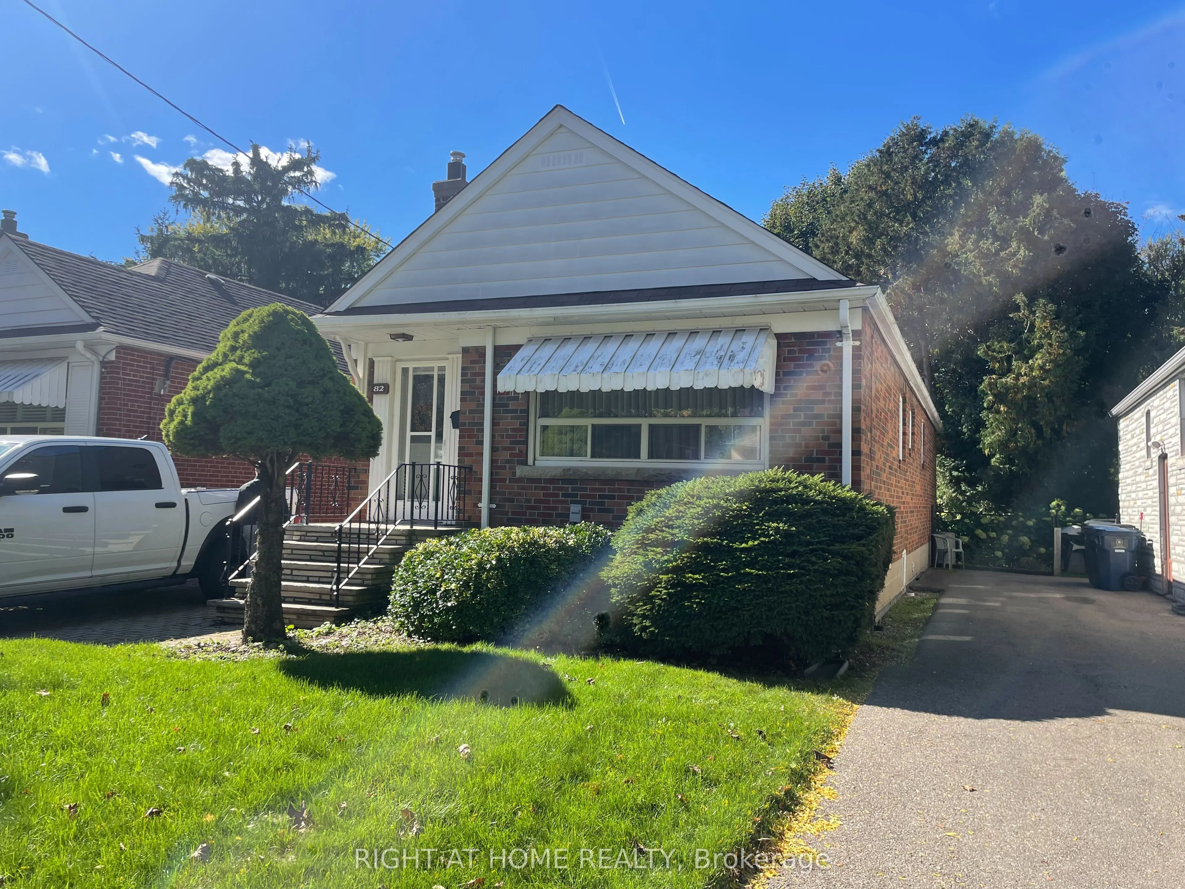 82 Cedarcrest Boulevard