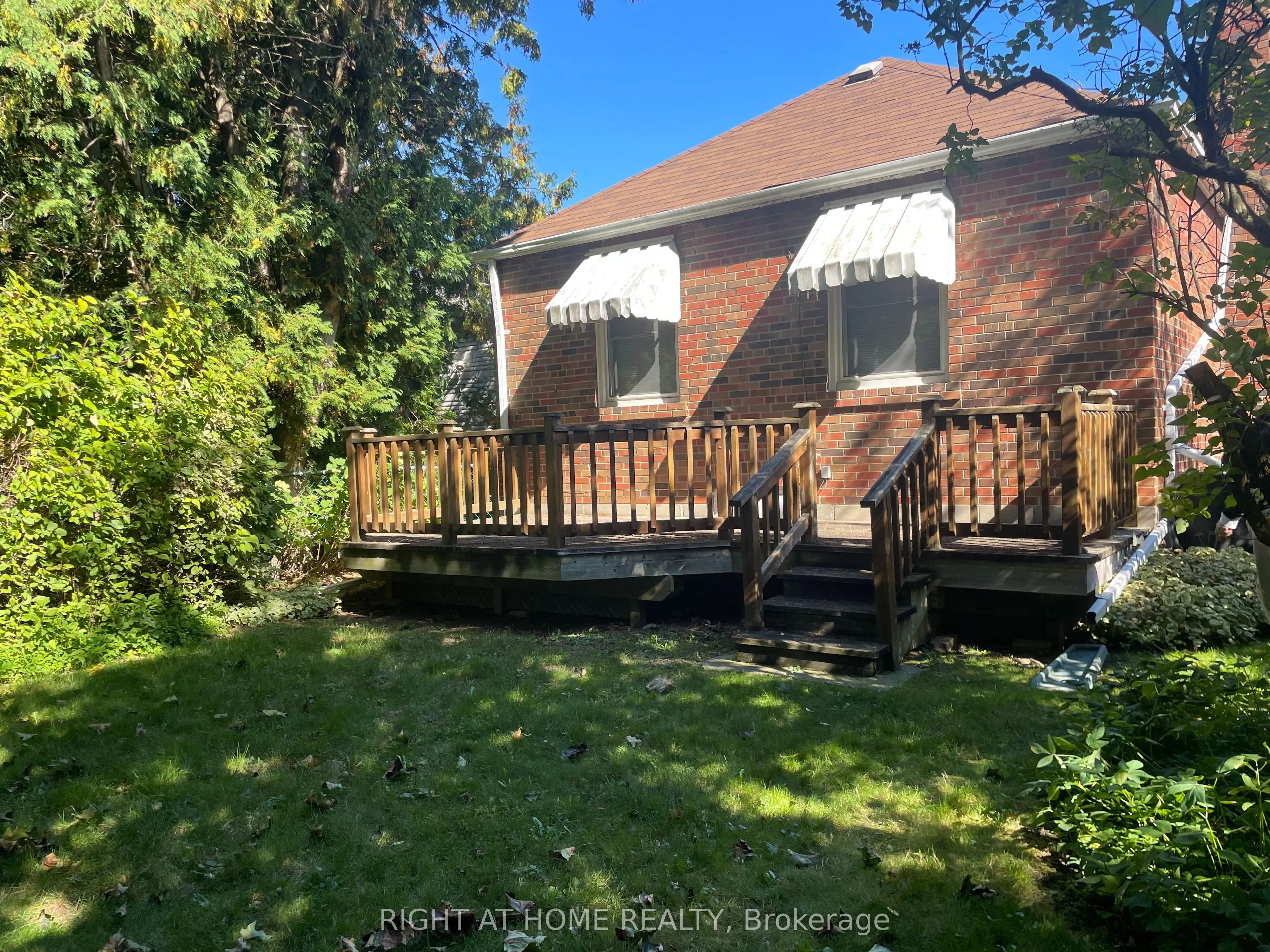 82 Cedarcrest Boulevard
