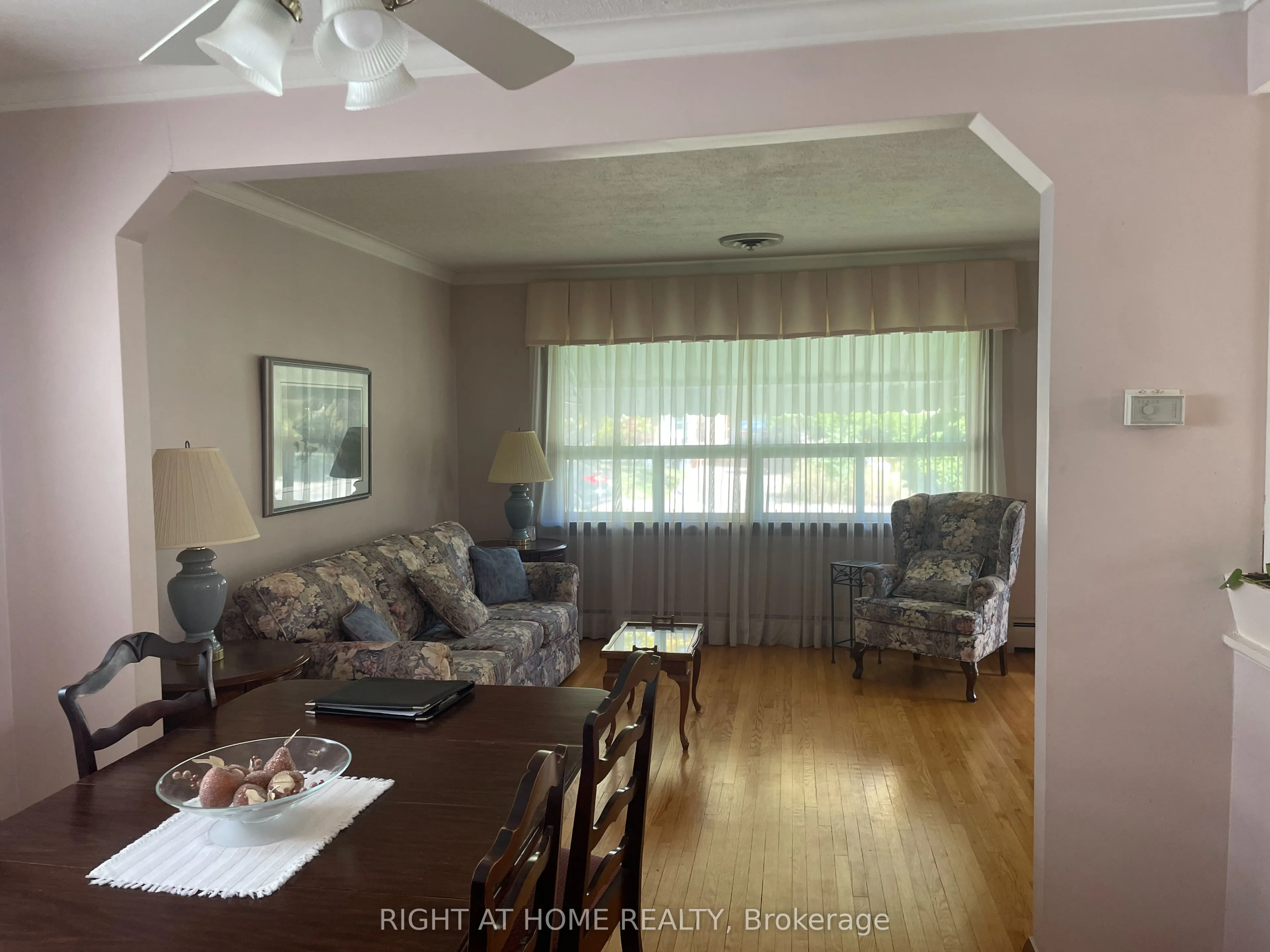 82 Cedarcrest Boulevard