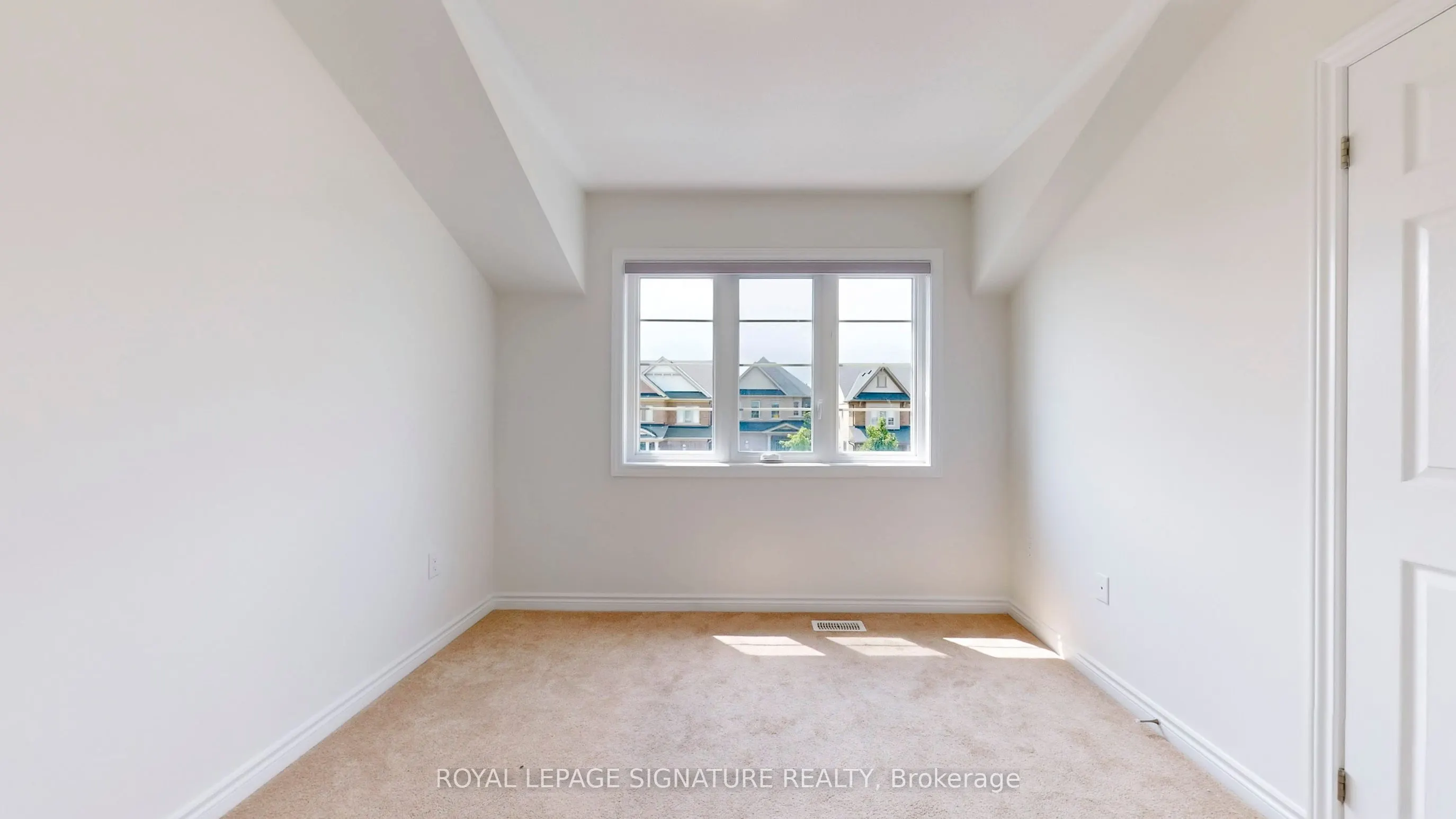 2592 Stallion Drive, #Upper
