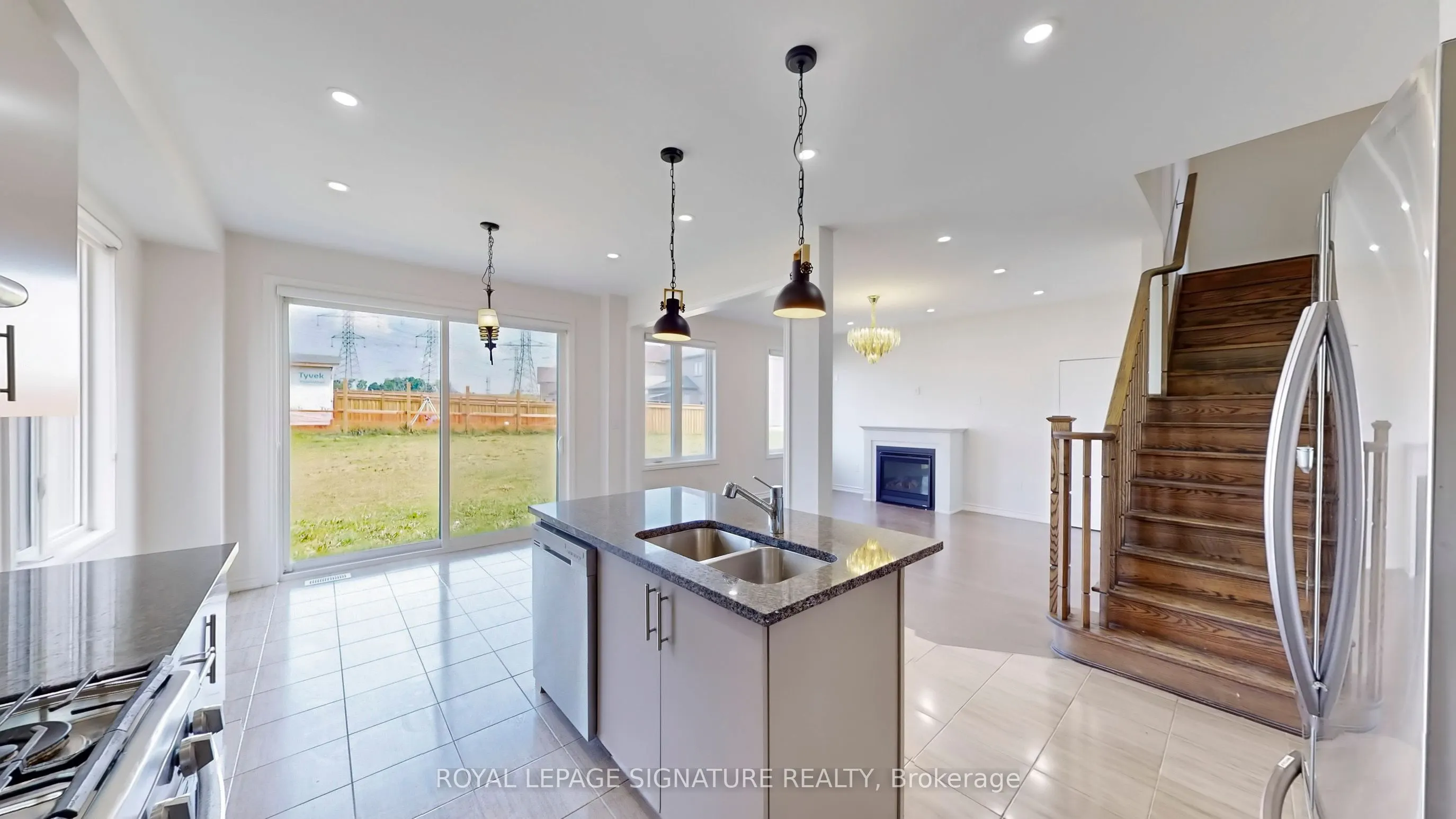 2592 Stallion Drive, #Upper