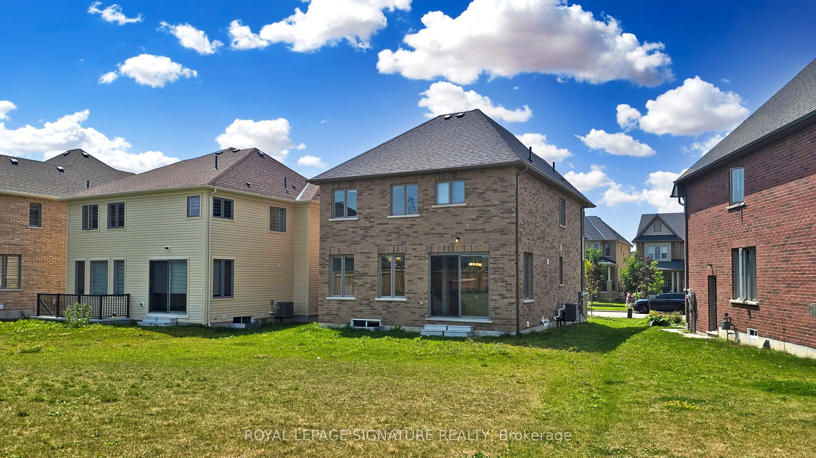2592 Stallion Drive, #Upper