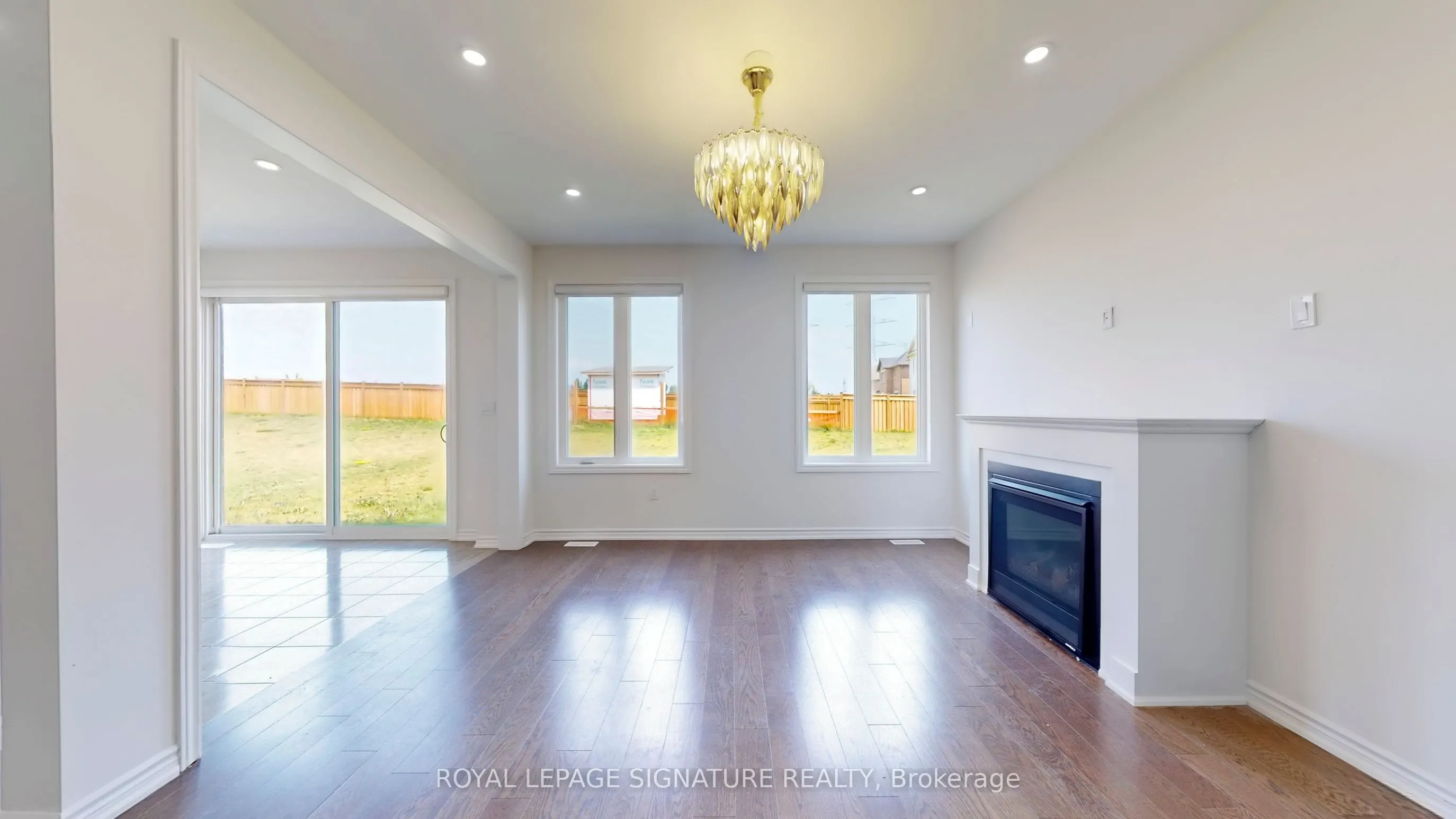 2592 Stallion Drive, #Upper