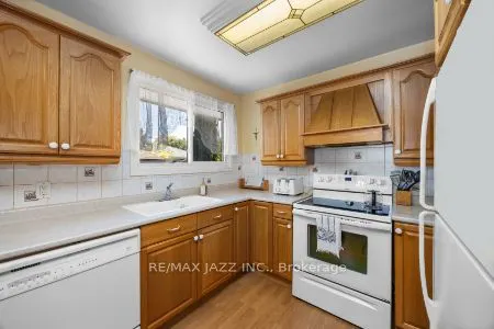 389 Carnaby Court