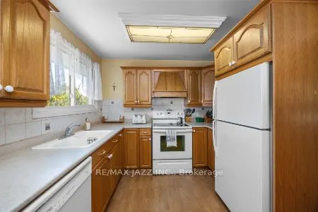 389 Carnaby Court