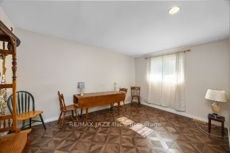 389 Carnaby Court