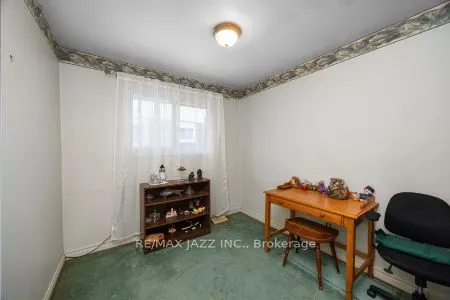 389 Carnaby Court